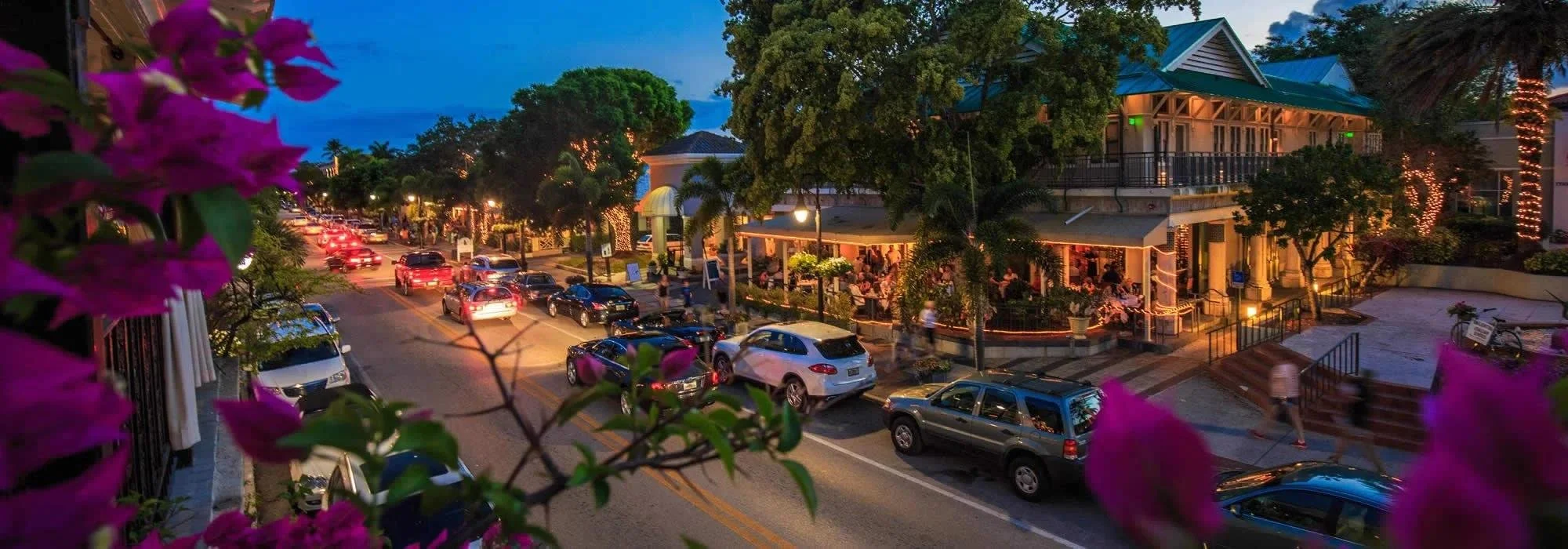 Walkable Naples: Neighborhoods Near the Best Coffee, Brunch &amp; Dining Spots