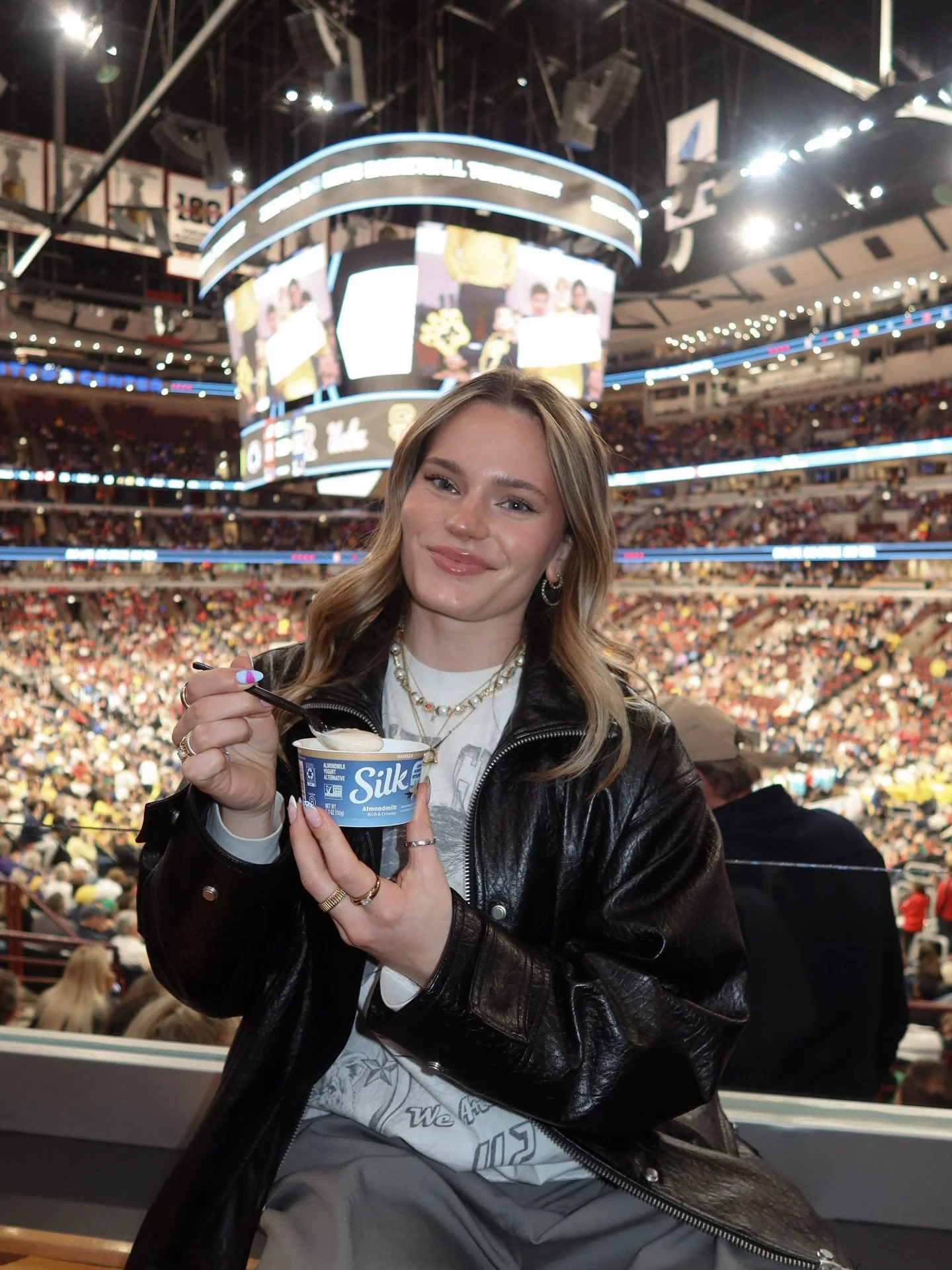 first pick in the 2026 draft is: @silk protein ❤️&zwj;🔥🏀

#gifted thank you to silk for hosting a VIP experience for the men&rsquo;s B1G conference tournament semifinals!!