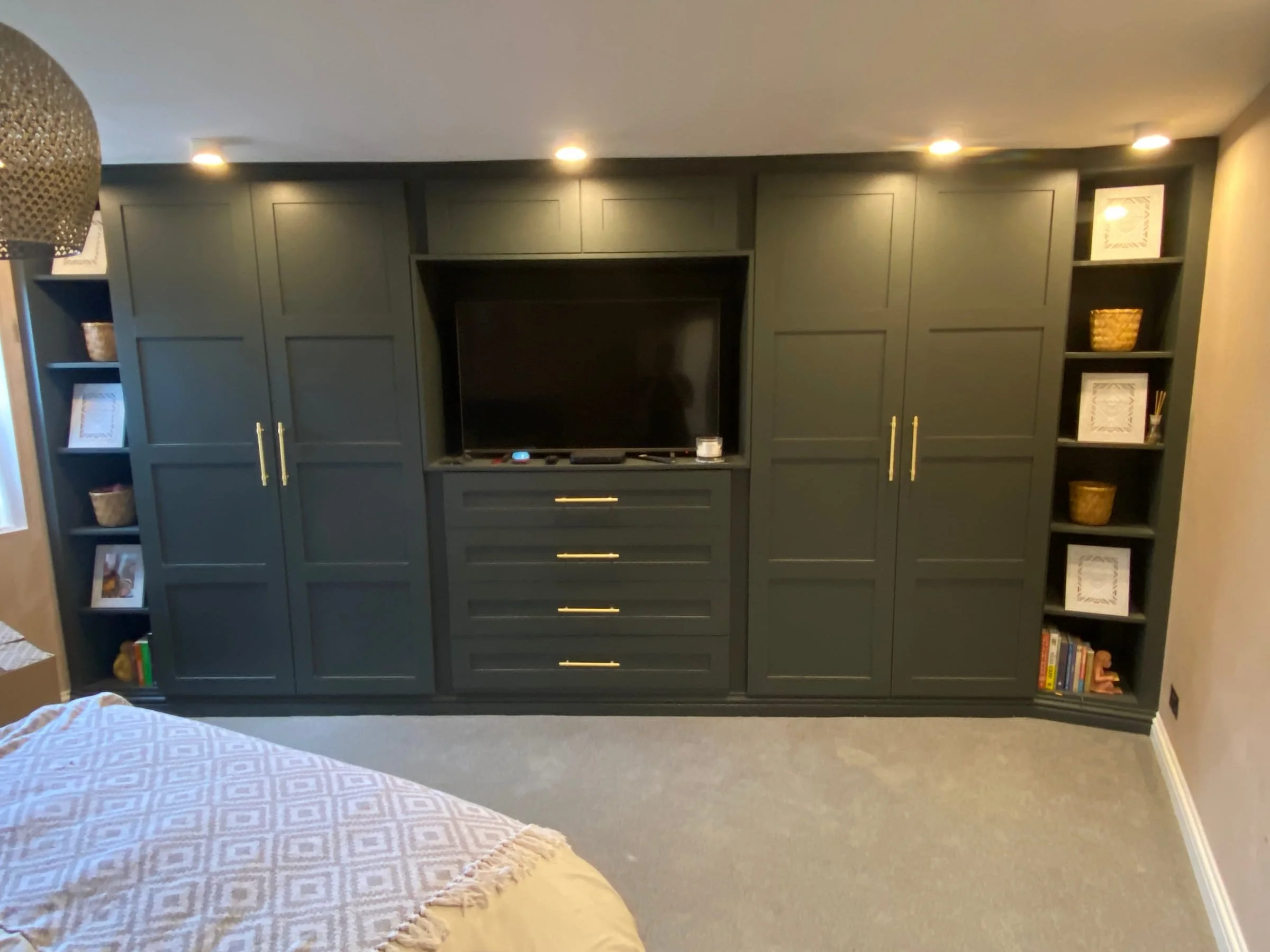 Spray-painted built-in wardrobes and fitted storage in Stevenage, Hertfordshire
