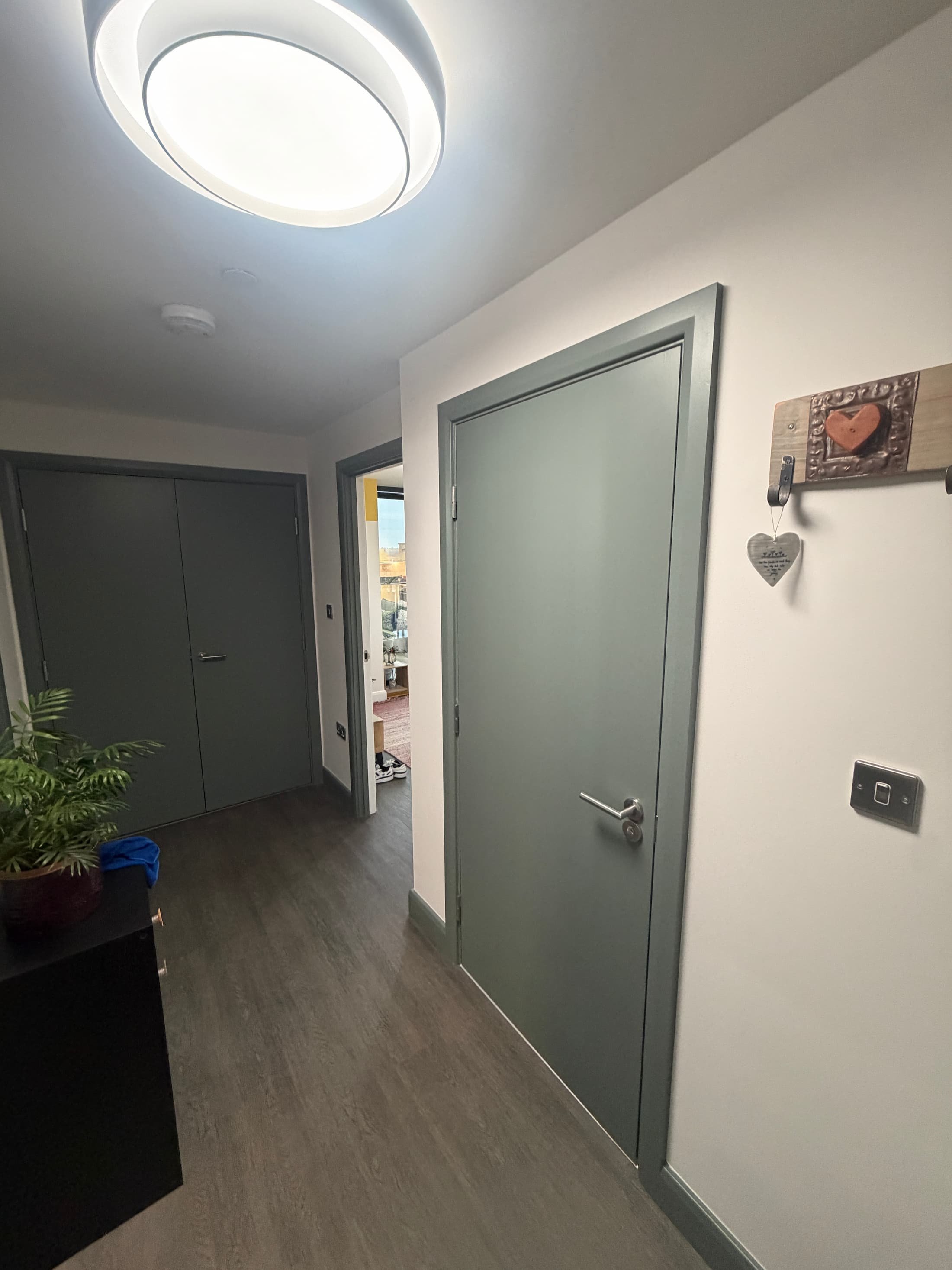 Interior painting and decorating in a residential flat in St Albans, Hertfordshire