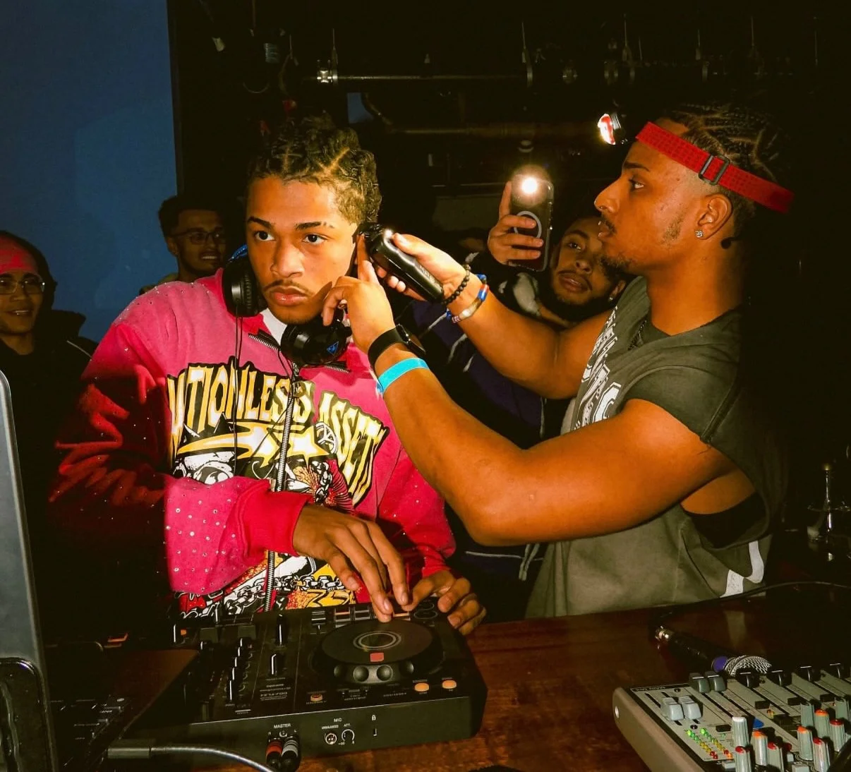 DJ CUT.jpg