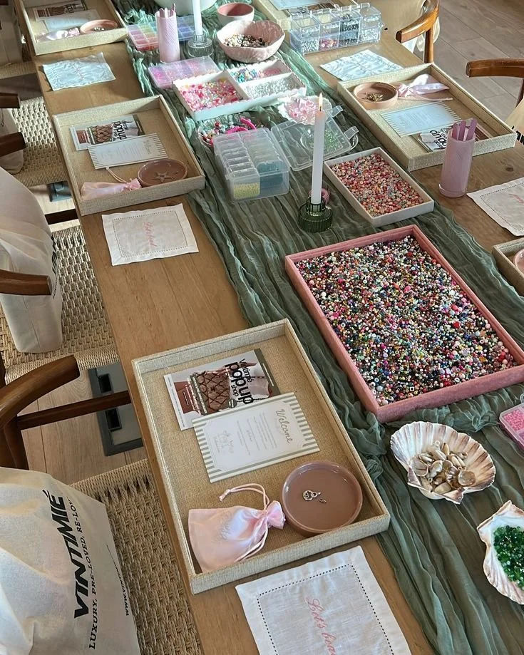 The girls & their beads💅🏼🎀👛💞🌸.jfif