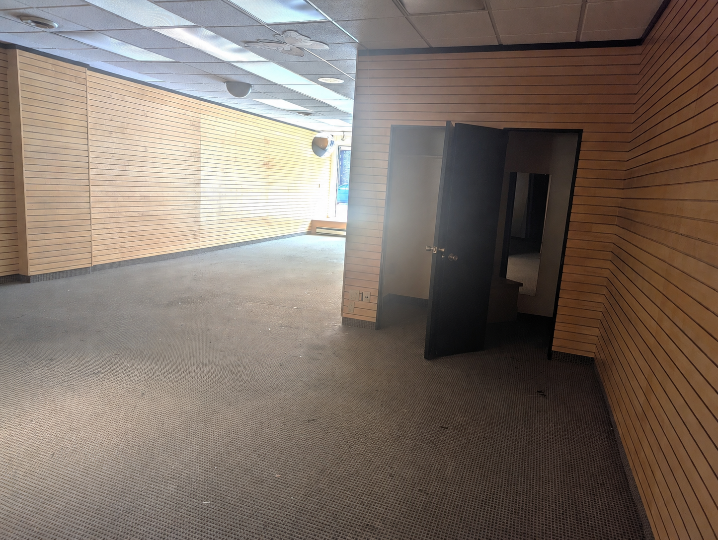 Image of interior Commerical Real Estate building for sale at 366 Danforth Avenue Toronto, ON