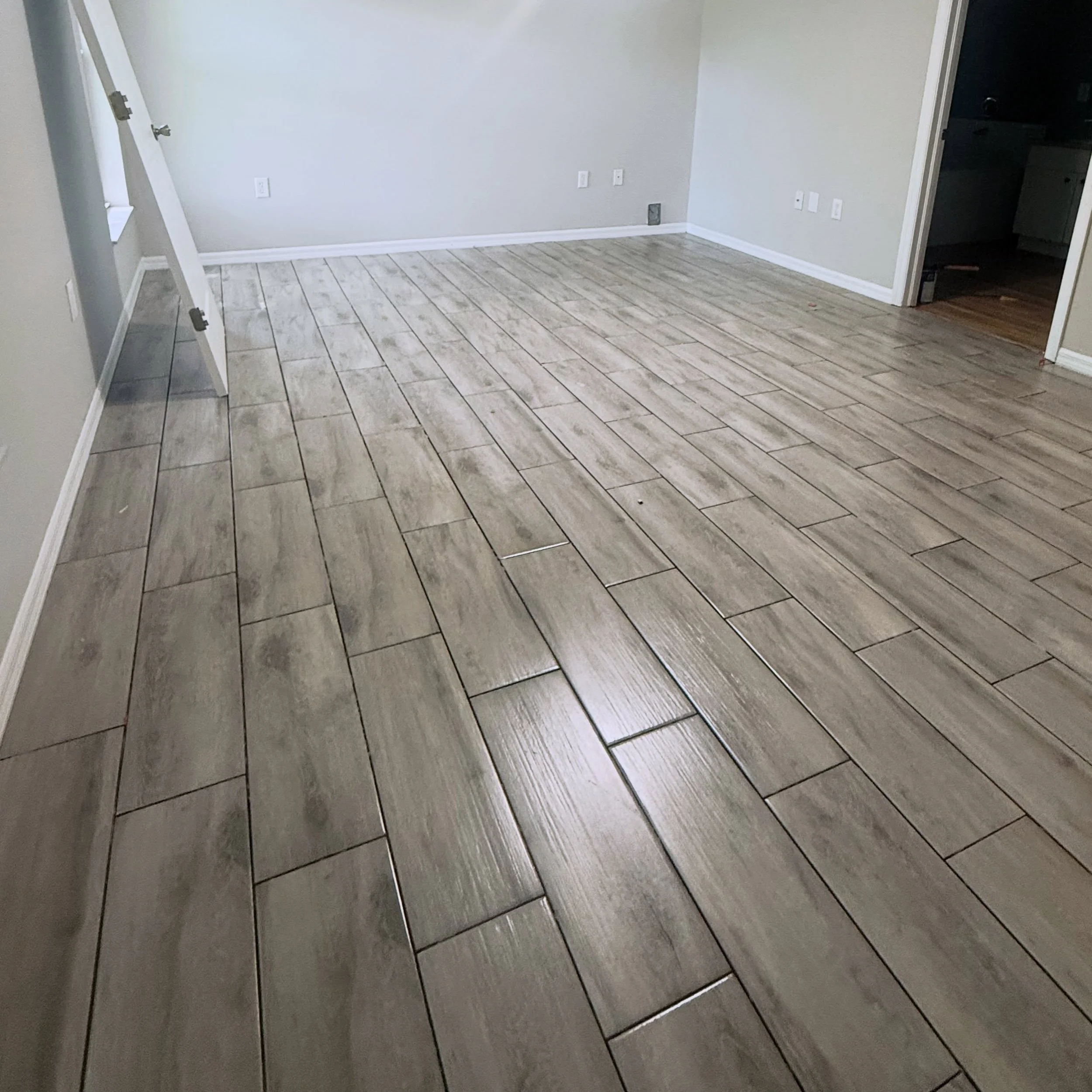 Tile Floor Installation
Call for free estimate 📲414-943-2503
📍Southwest Florida

#floor #floortile #fortmyersflorida #contractor #realestate