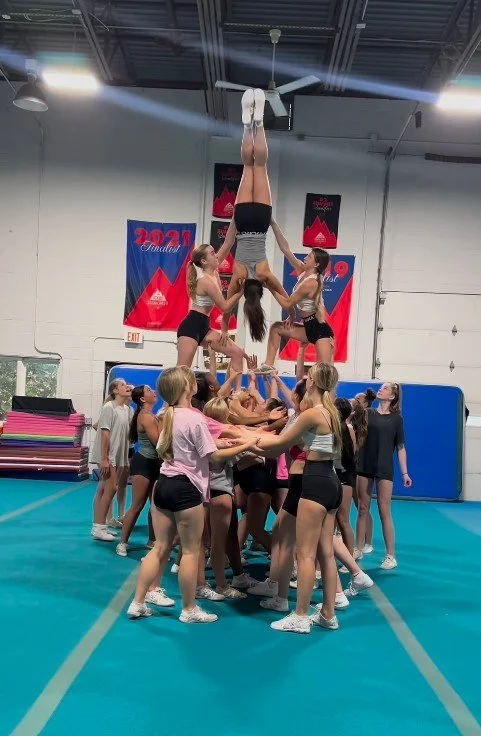 Cheer1.jpg