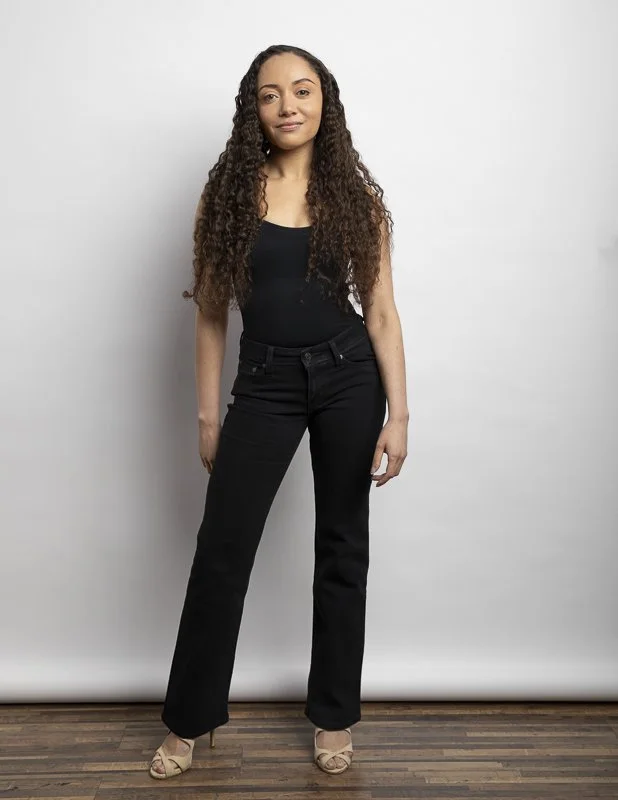 Lily Arlin_Full Length.JPG