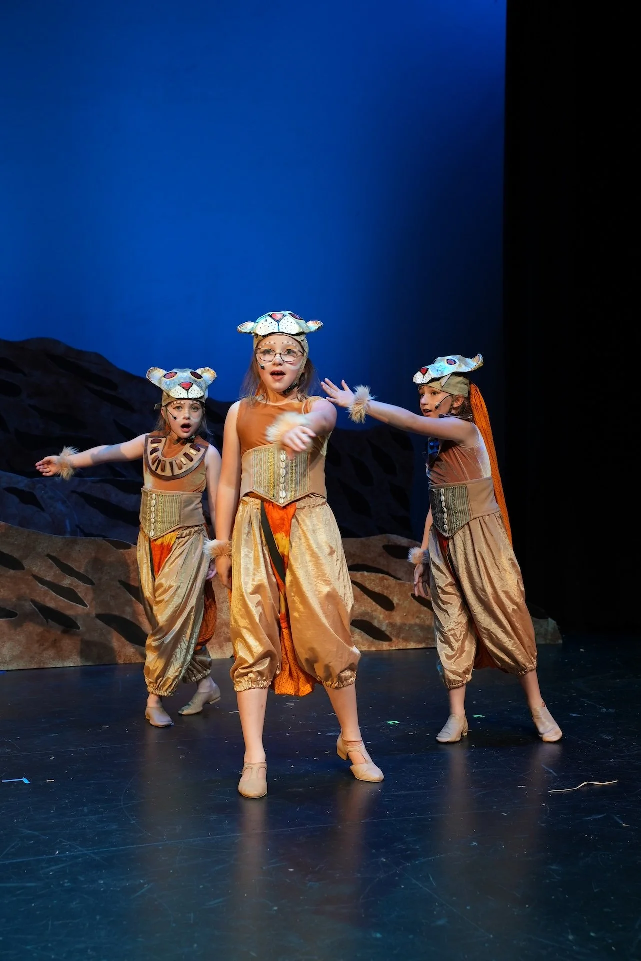 2026 Lion King-50 (lioness trio).JPG
