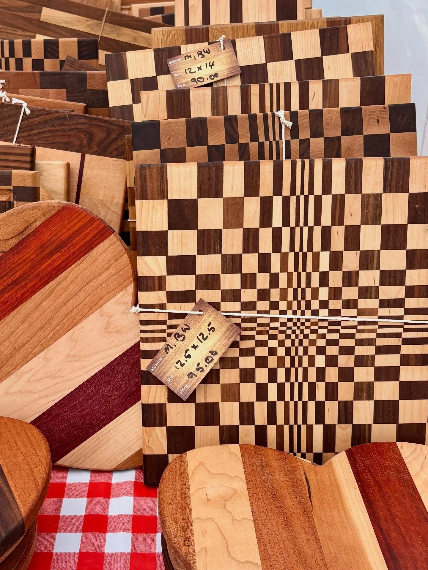 Had such a fun time meeting some local makers at the Woodstock-New Paltz Art &amp; Crafts Fair. It was a beautiful day with equally beautiful pieces and people! Credit in order:
1. John O&rsquo;Connell of The Olde Fireman&rsquo;s Woodworking
2. @bria