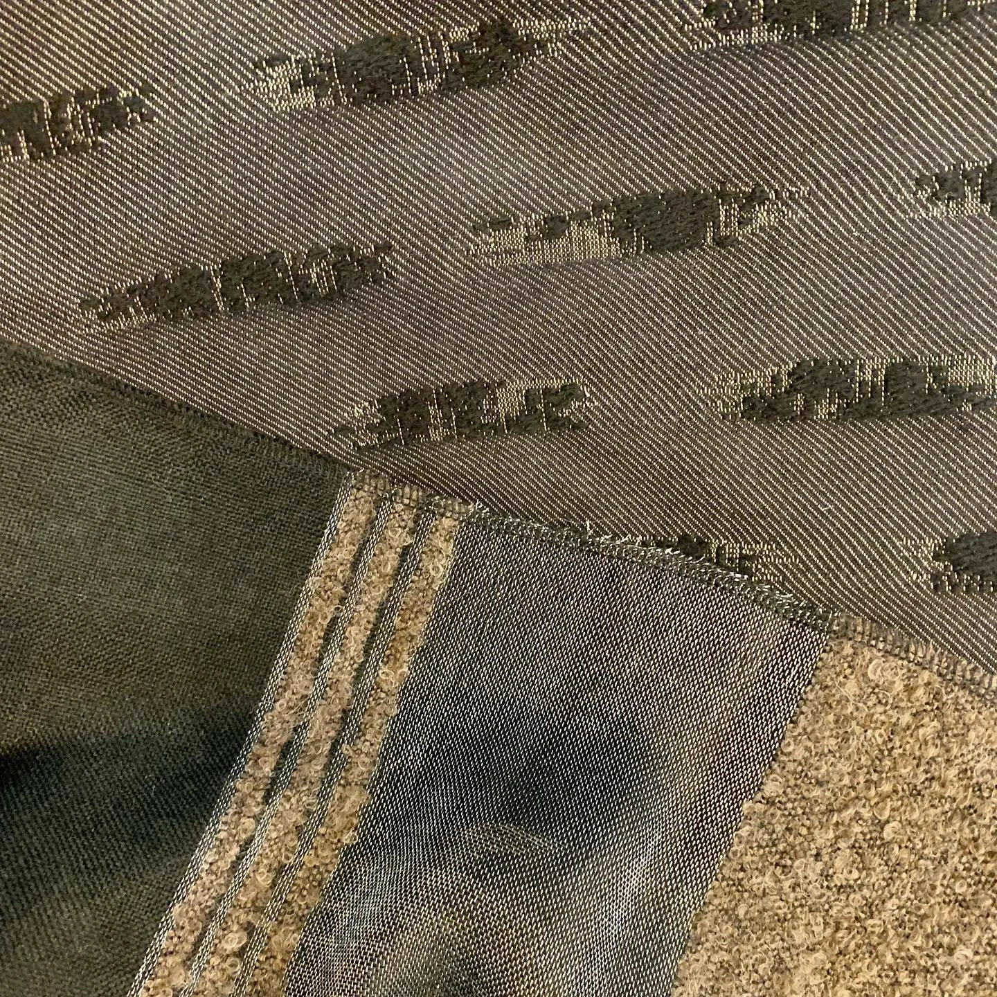 Beautiful new offerings from @laurenhwangnewyork 
Thank you for having the P&amp;I team :)

#laurenhwangnewyork #textiles #obsidian #jaqcuard #alpaca #drapery #interiordesign #interiortextiles
