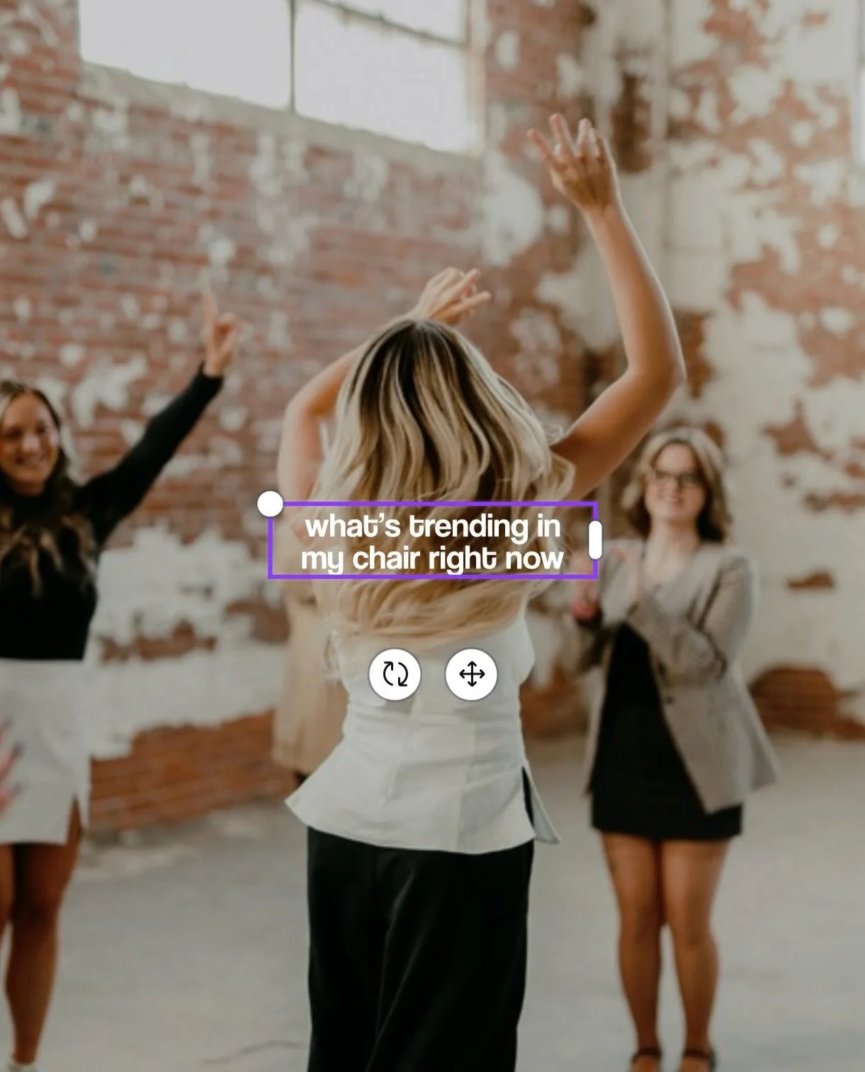 just really good hair tbh ✨ hair by @hairbyraee___ 

soft blondes, low maintenance color, and blends you can&rsquo;t clock