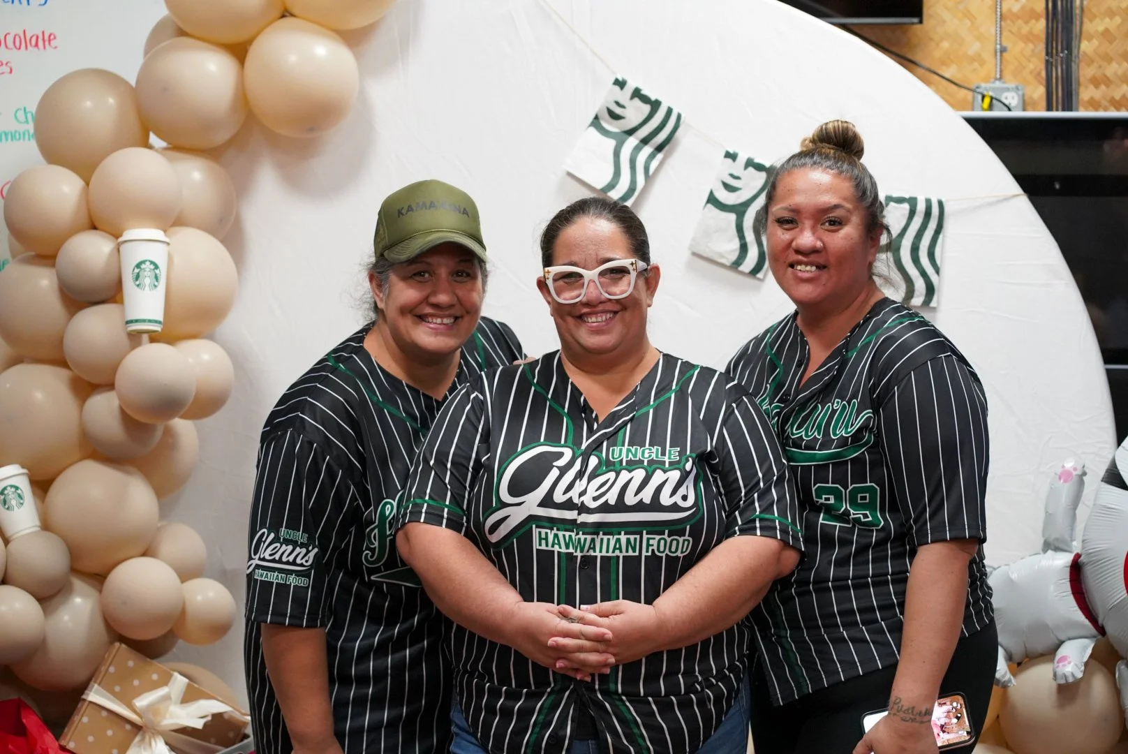 Uncle Glennʻs Hawaiian Food