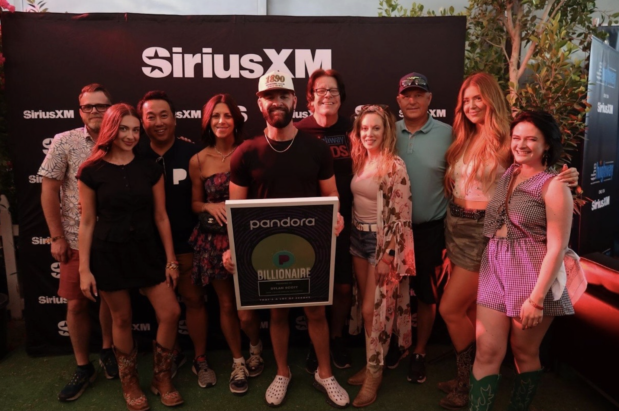 MULTI-PLATINUM ARTIST DYLAN SCOTT RECEIVES PANDORA BILLIONAIRE PLAQUE