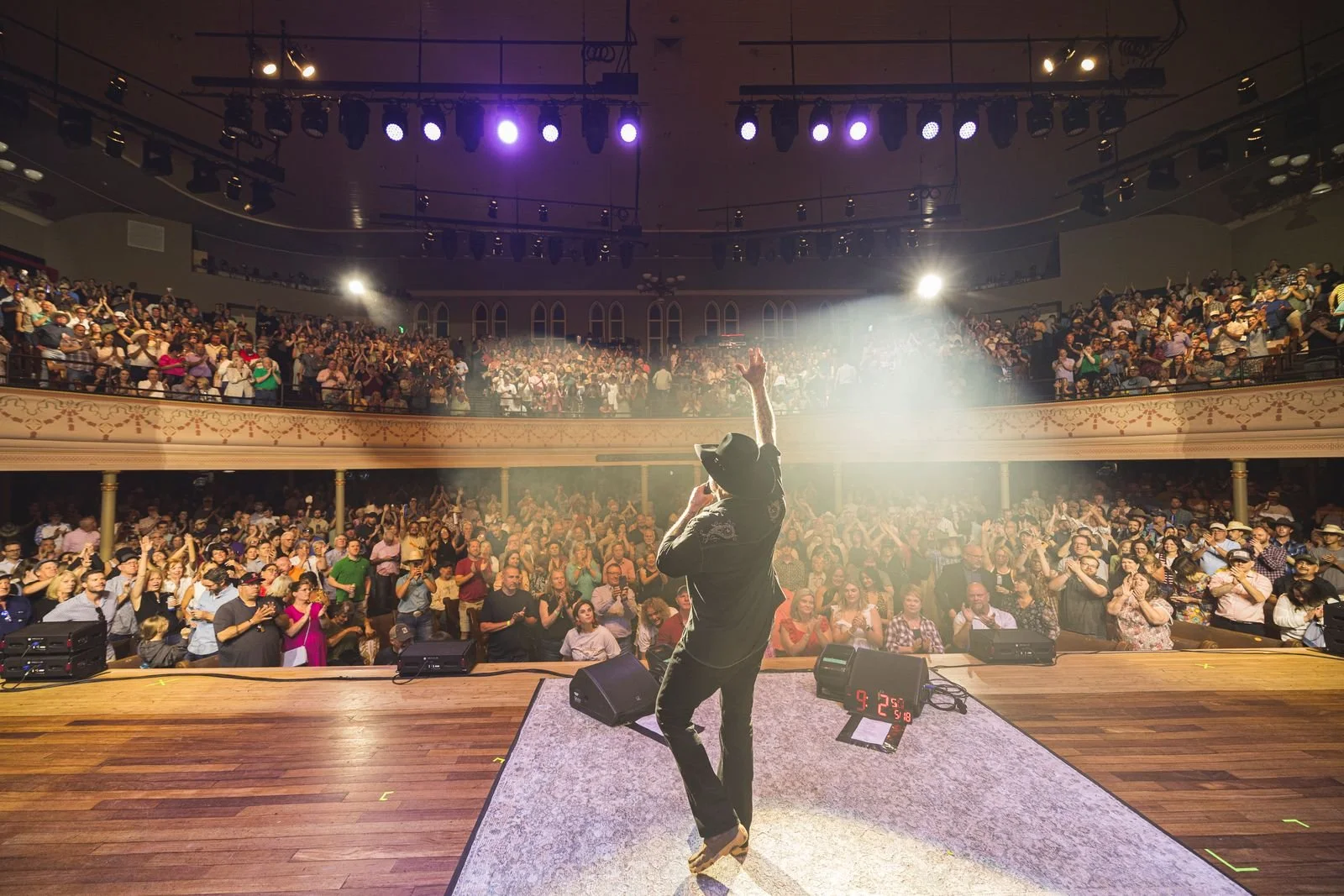 COUNTRY ICON TRACY LAWRENCE SELLS OUT RYMAN AUDITORIUM FOR SECOND YEAR IN A ROW, FOLLOWED BY HIS FIFTH ANNUAL MISSION:POSSIBLE CELEBRITY GOLF TOURNAMENT