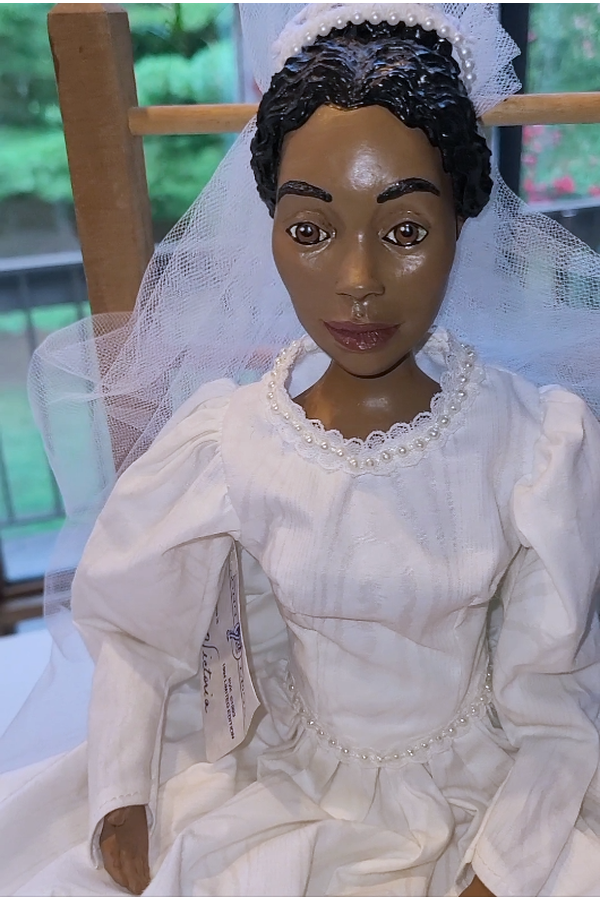 Daddy’s Long Legs “Victoria” Limited Edition Art Doll Signed44.png