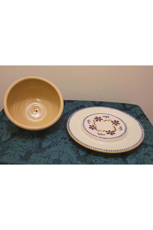 Nicholas Mosse Pottery Covered Butter Dish w Plate Ireland Handcrafted 212245A.png