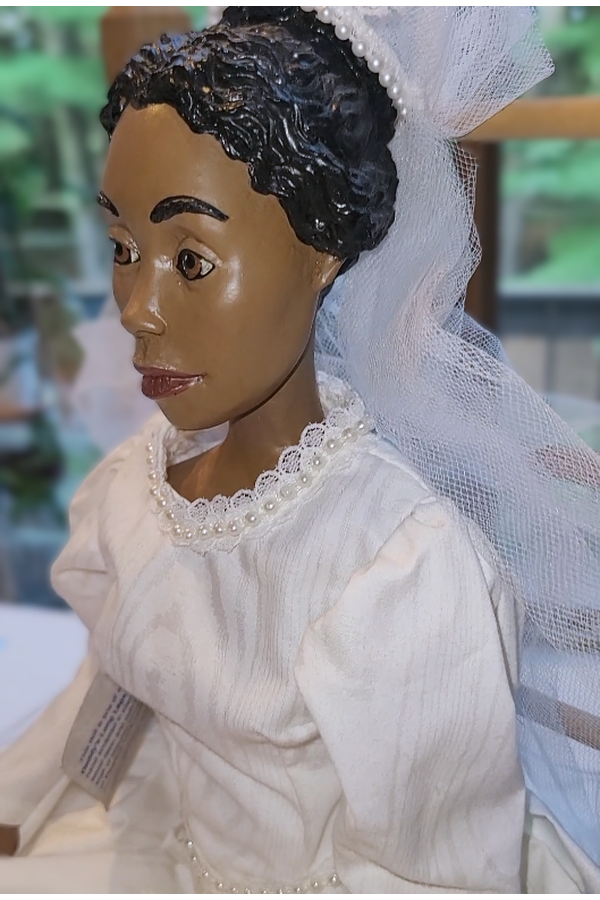 Daddy’s Long Legs “Victoria” Limited Edition Art Doll Signed40.png