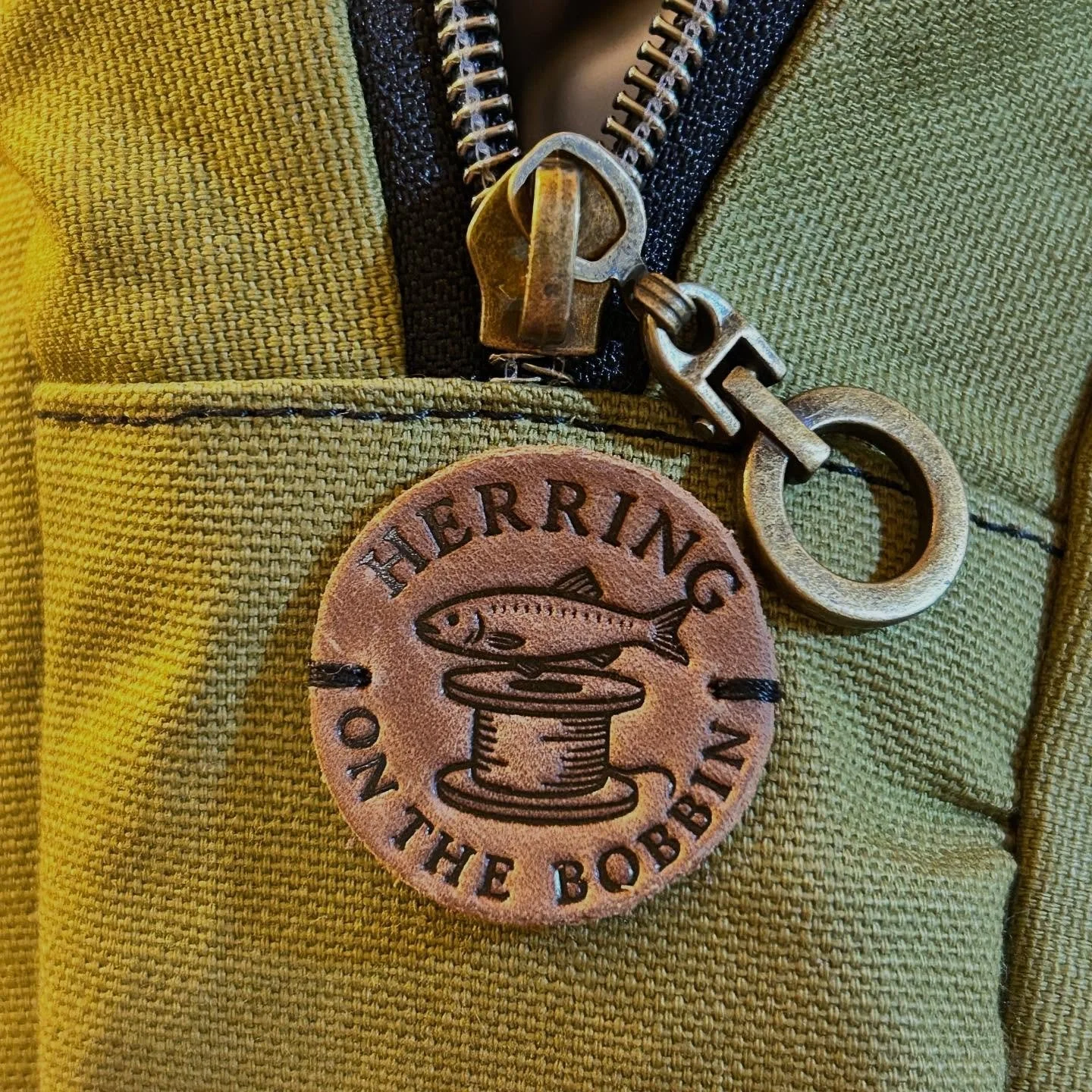 New tags are in! #sewing #bagsofinstagram #smallbusiness #rva #crafting #leathercraft #leather #canvasbags #noodlehead