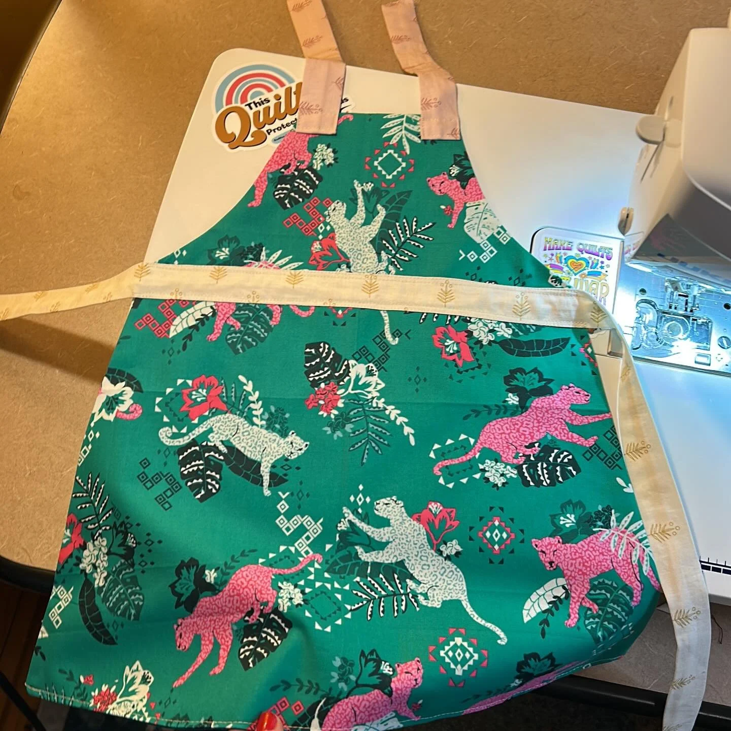 Little apron for my son who loves cats thanks to @c.desiree_hunter for the fabric #diy #sewing #baby #sew