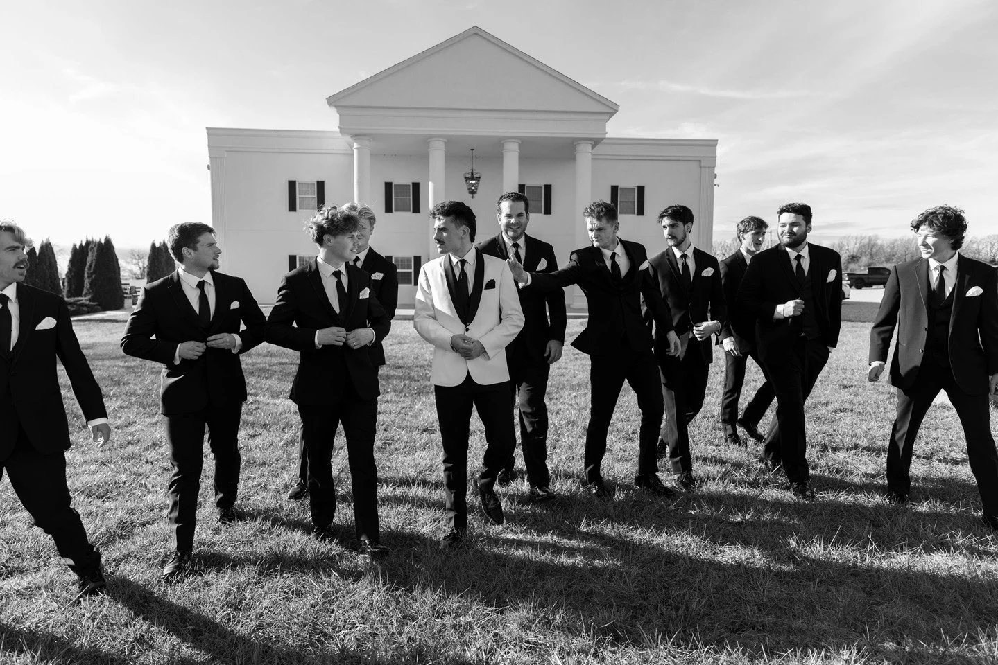 The boys. 🖤 👞 🎩 
.
.
.
.
📷: @annareneephotography20 
.
.
.
.
#instabridal #bridetobe #weddinginspiration #weddingdress #SouthernCharmEstate #weddings #weddingvenue #Springfield #SouthwestMissouri #MtVernon #Missouri #eventvenue #loveandweddings #
