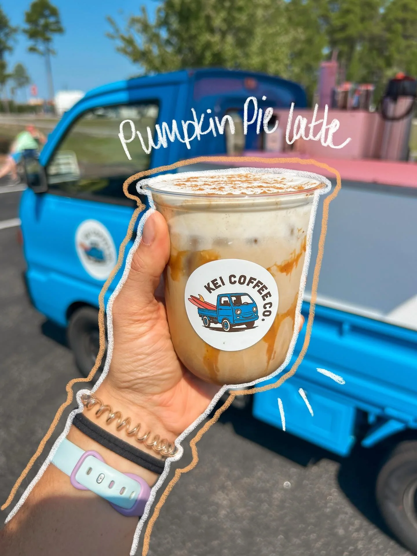 fall called… it wants you to try this latte 😉 come get it tonight at @thehangoutmb Farmers Market from 3-7
📍1181 Celebrity Cir, Myrtle Beach