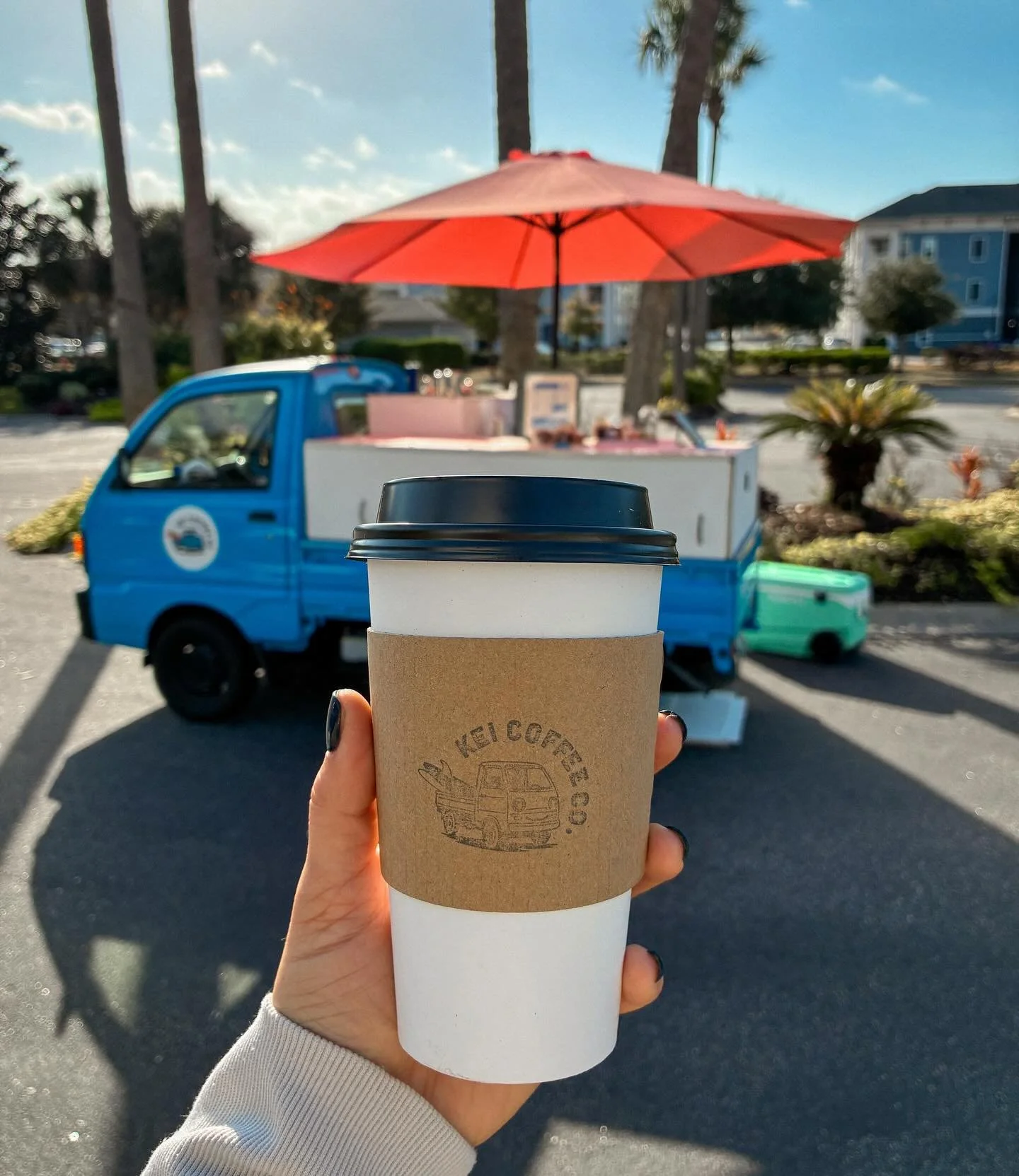 we&rsquo;re at @theviningsatcarolinabays from 9-11 today! Come say hi ☀️☕️