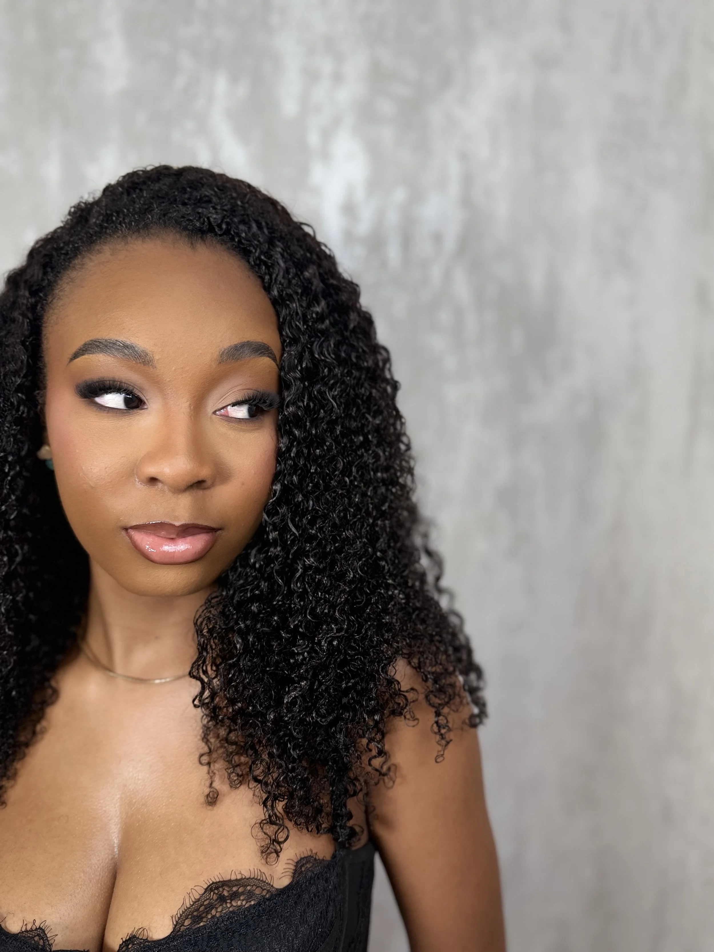 KINKY CURLY DEMI-PERRUQUE