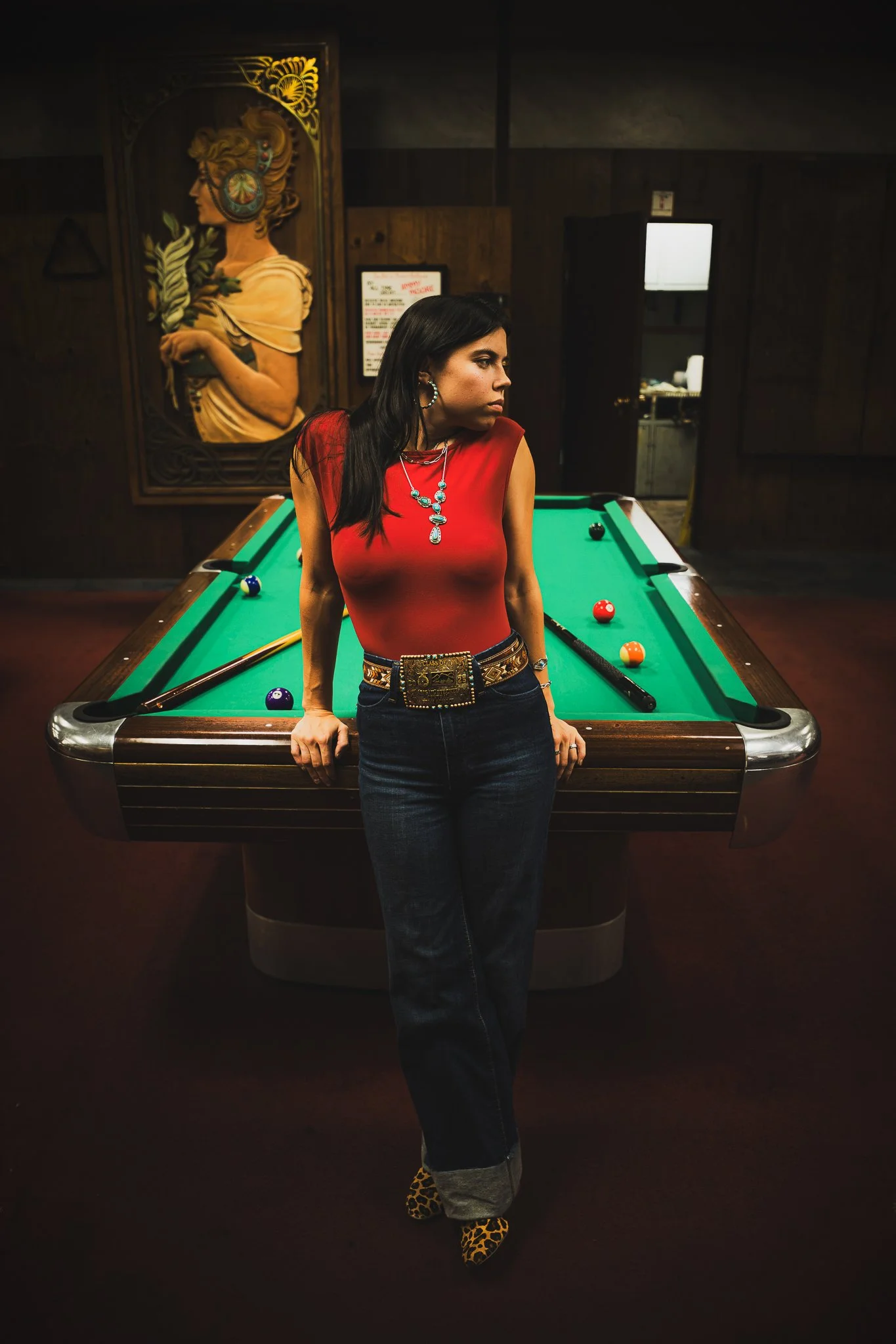 Salem-Portrait-Photographer-PoolTables-CueBall-14.jpg