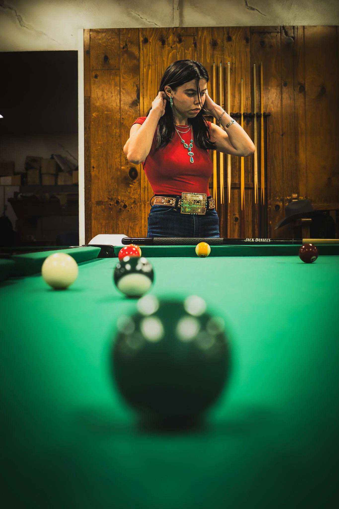 Salem-Portrait-Photographer-PoolTables-CueBall-15.jpg