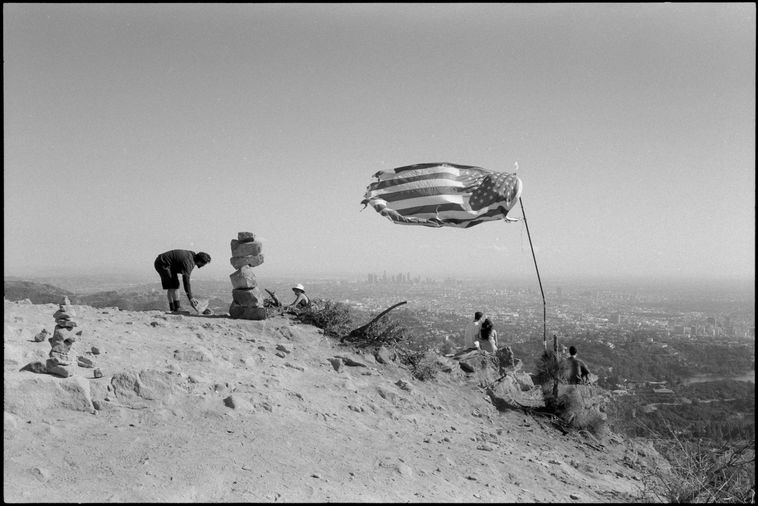 hollywoodhike flag-1.jpg