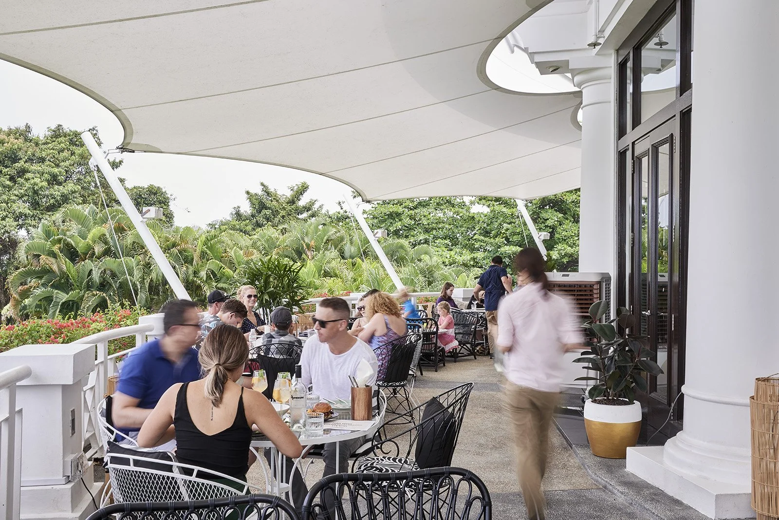 restaurant exterior design.jpg