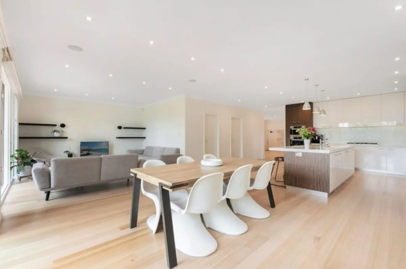 VI. Rose Bay 
Paint re-fresh for this beautiful family home! #BSPCoatings were engaged to prepare and paint this beautiful home in time for a sales campaign. 
#bspcoatingsbybasti #dulux #painting #renovation