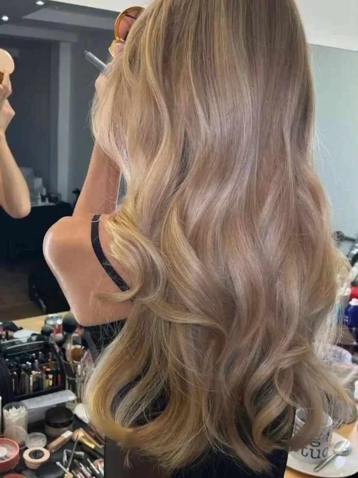 The Art of Seamless Color: Techniques Our Stylists Use to Create Your Perfect Look