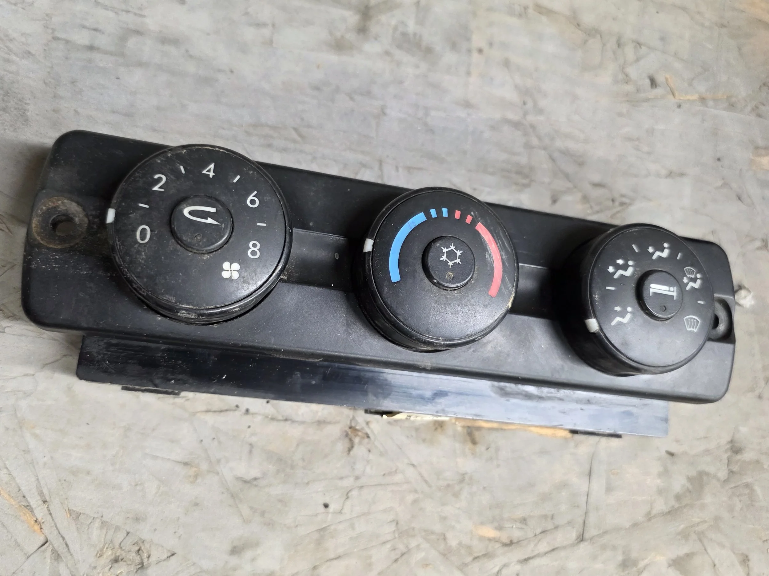 Freightliner Cascadia Heat & AC Control Unit A22-60645-101