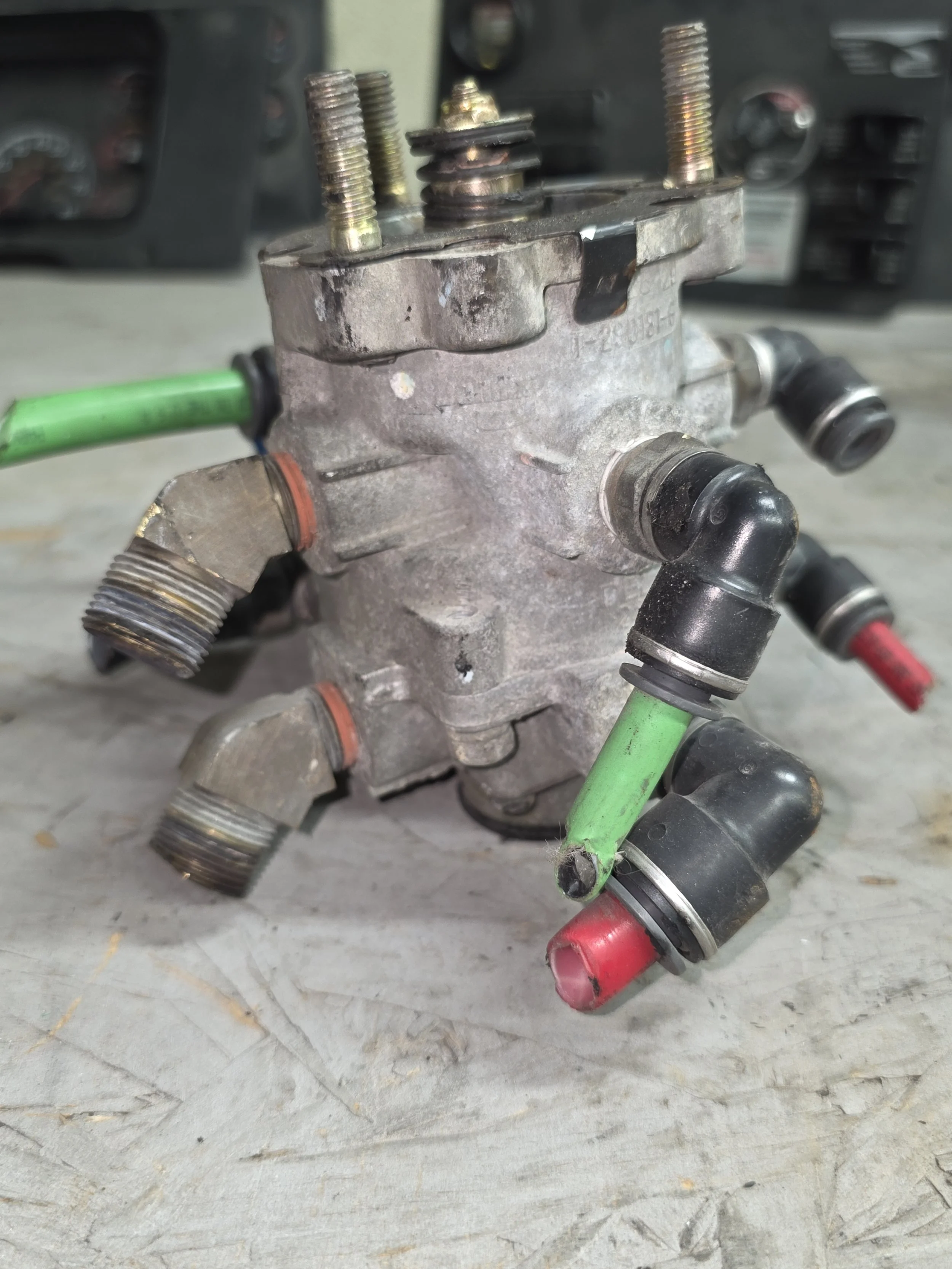 Bendix E-6 Foot Pedal Brake Valve T-290181-6