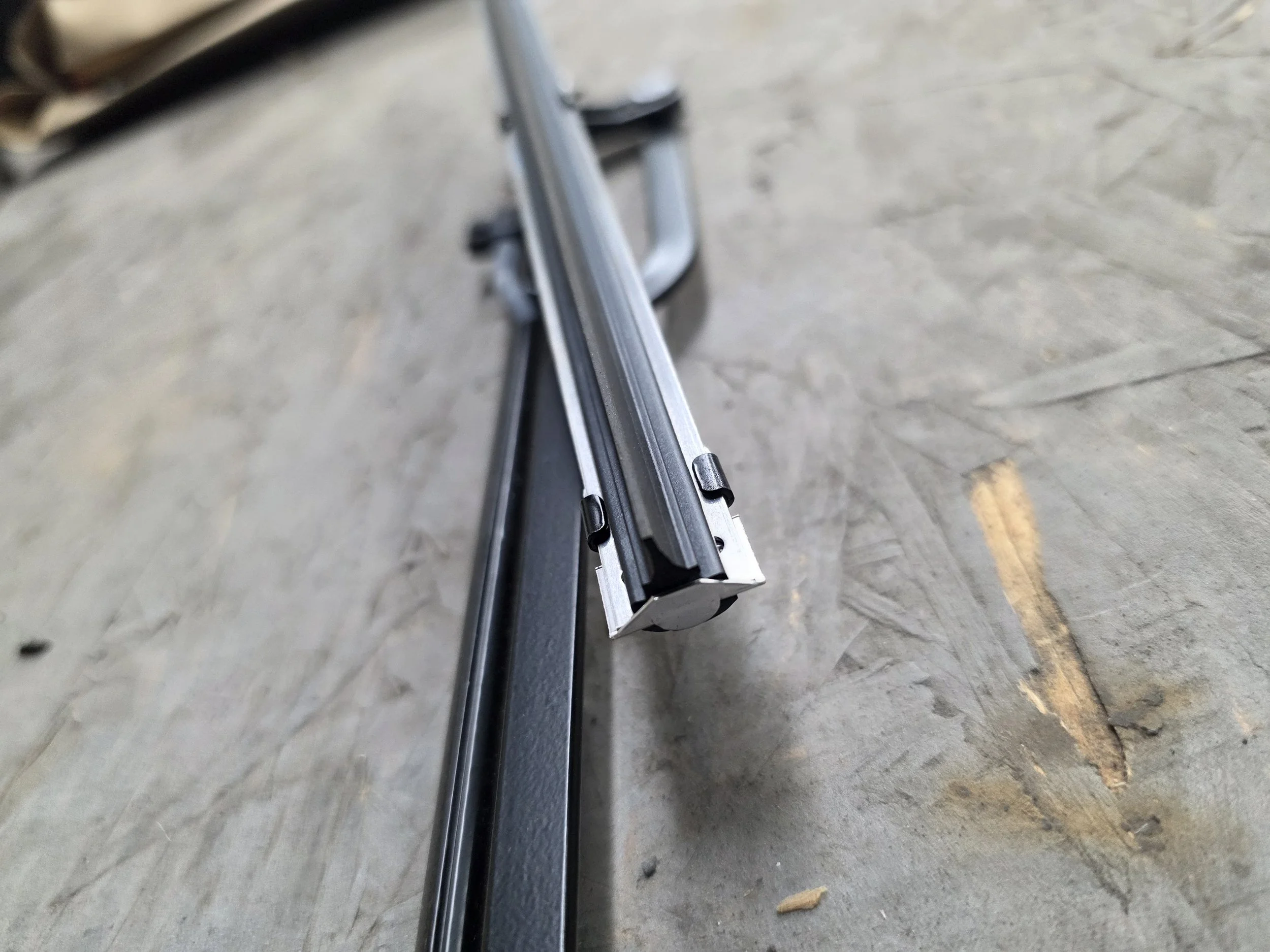 Paccar R Windshield Wiper Blade & Arm Assembly # GS3382