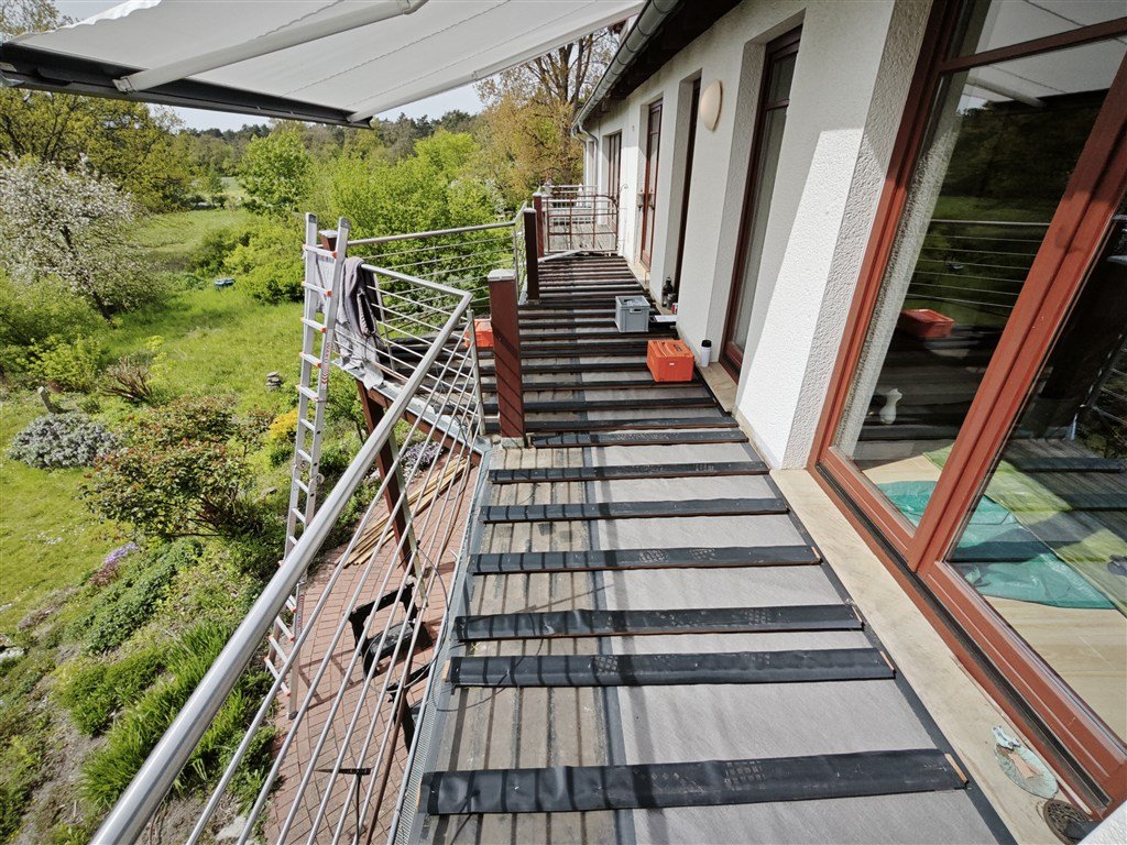 Unterkonstruktion Thermo-Esche Balkon Montage Holzsegen Bielefeld