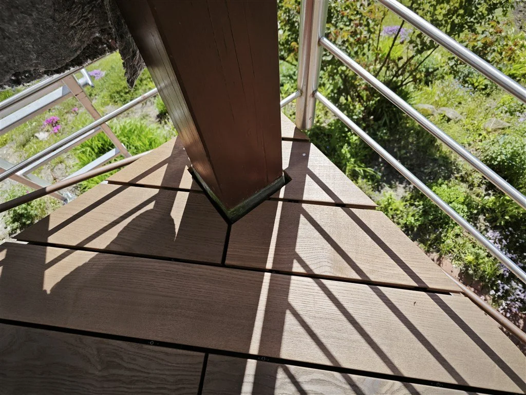 Thermo-Esche Gehrungsschnitt Balkon-Ecke Handwerk Bielefeld