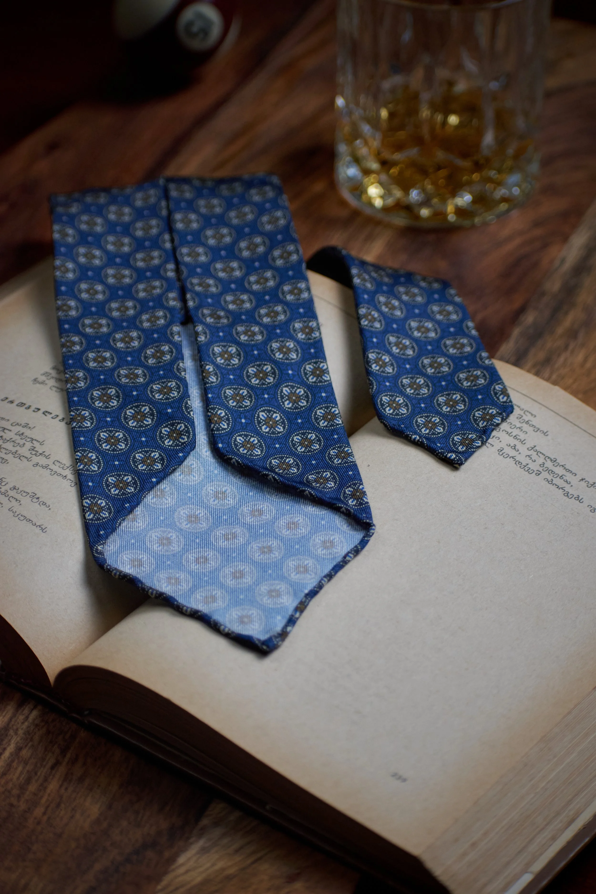 Medaglione Celeste | “Sky Medallion”