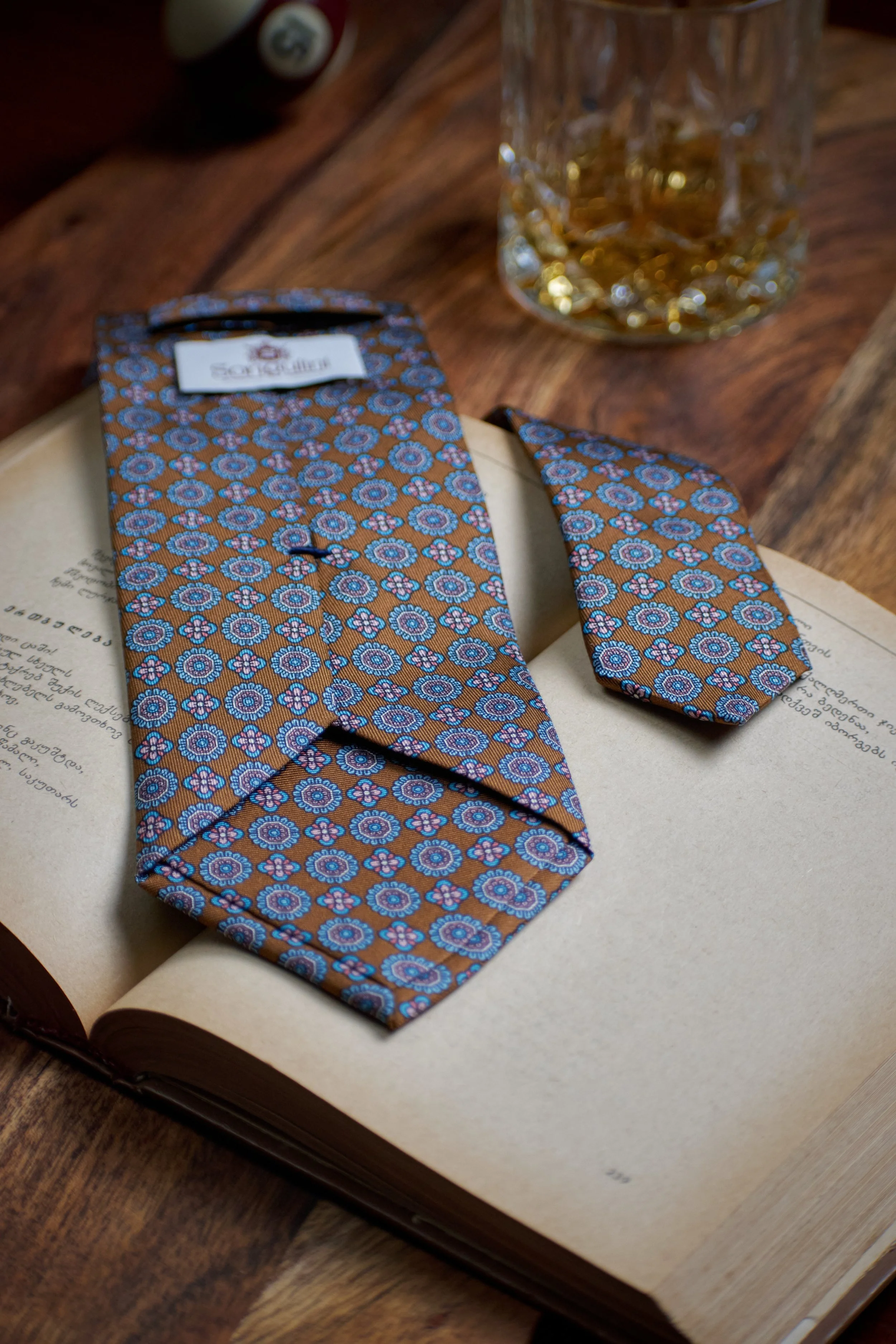 Caramello Rosette Fiorite | “Caramel Flower Rosettes”