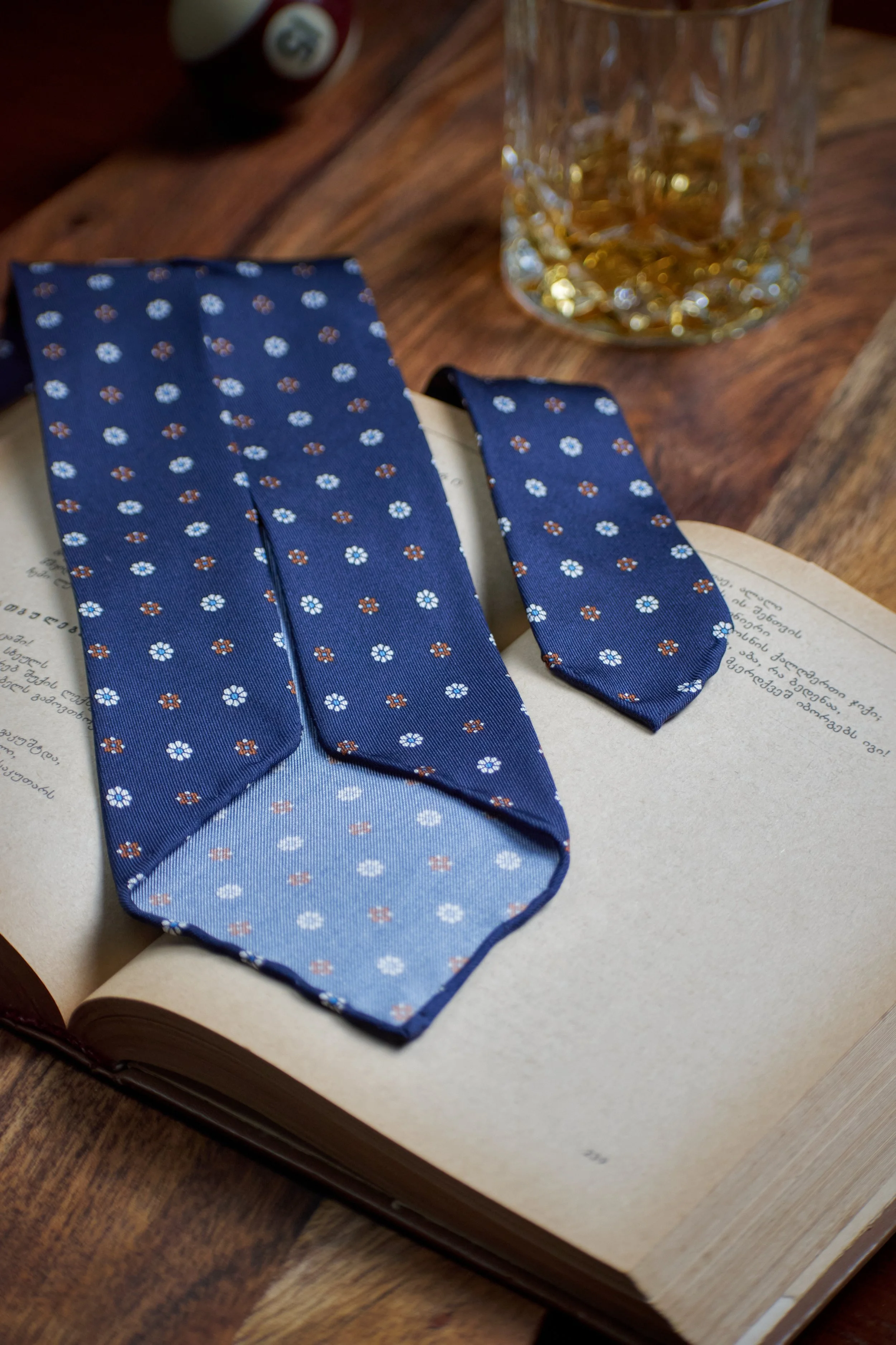 Rosette d’Ambra | “Amber Rosettes”