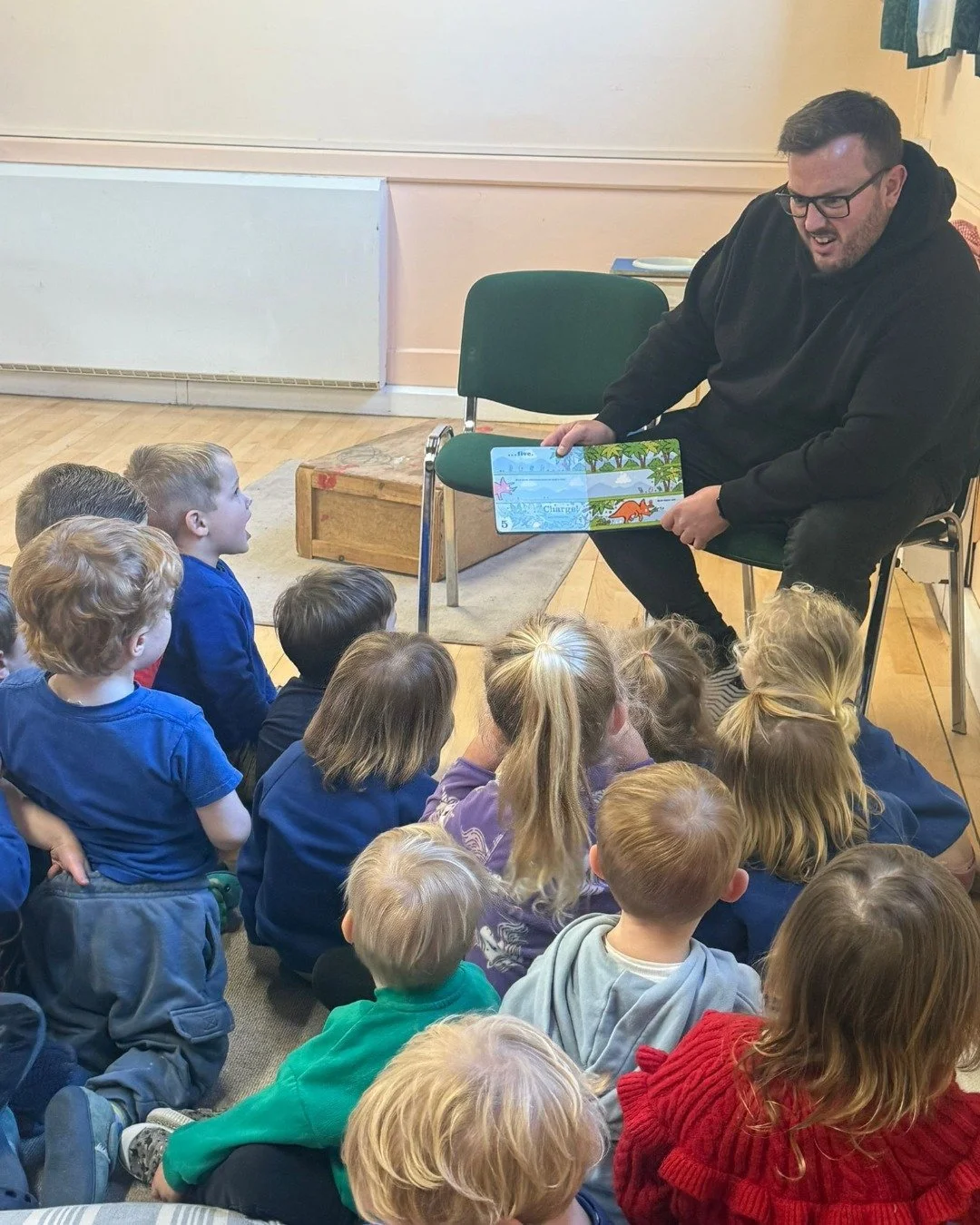 National story telling week at Great Totham. 📖a parent visited us to read a story to the children, who thoroughly enjoyed the change in narrator. Lots of laughter and roaring!

#Storytime #EYFS #Nursery