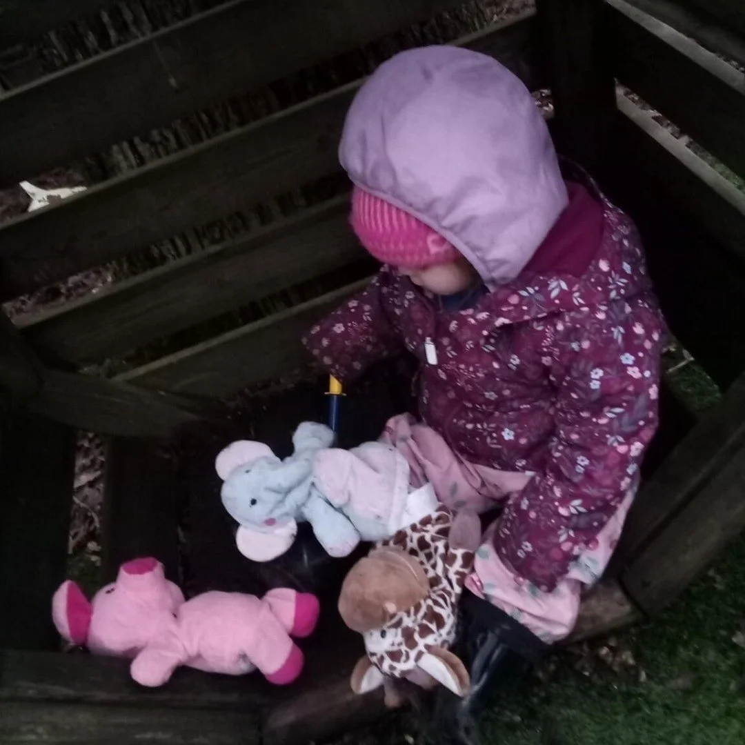 Last week at #Brentwood, the children enjoyed storytelling week by wearing cosy pyjamas and sharing special books from home. It was wonderful to explore new stories in the forest. The robin room used puppets for storytelling, and the owl room created