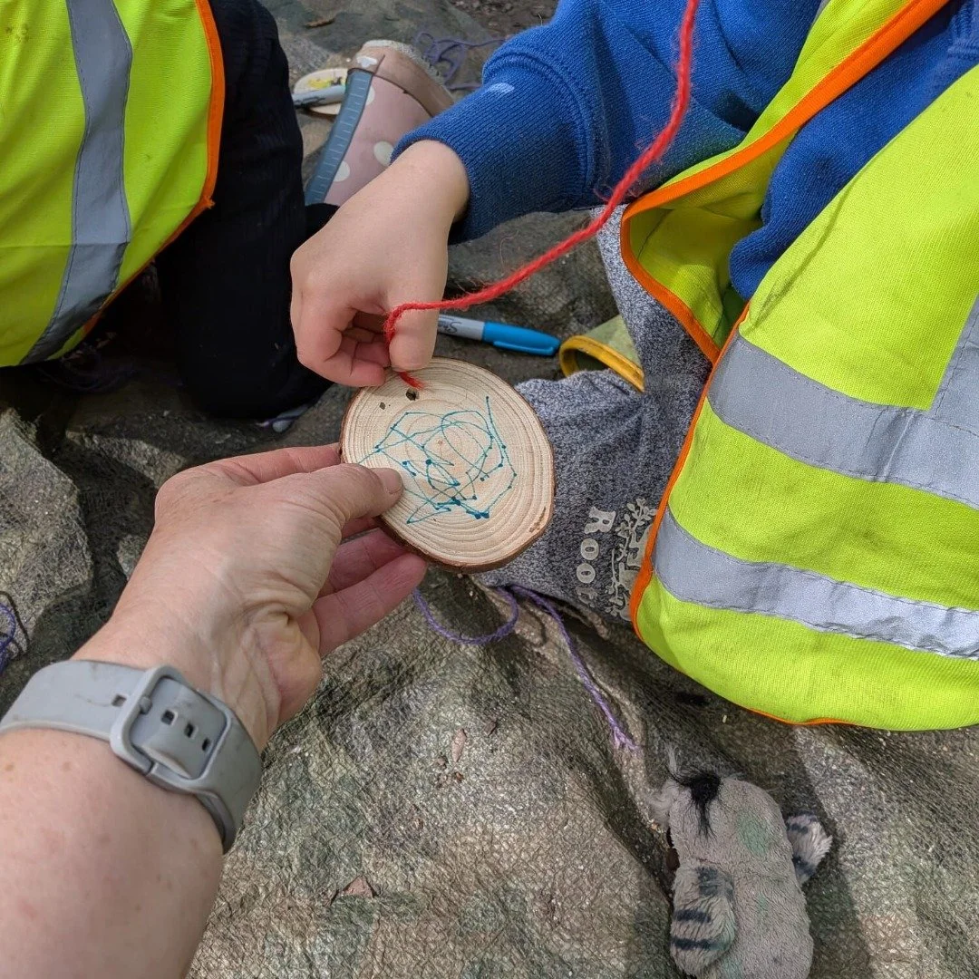 Forest School and #FingerGyms? Absolutely. 

When we set up Forest School sessions one of the things we incorporate are activities that exercise the fingers. These are often called Finger Gym Activities. They help children's hands to develop and grow