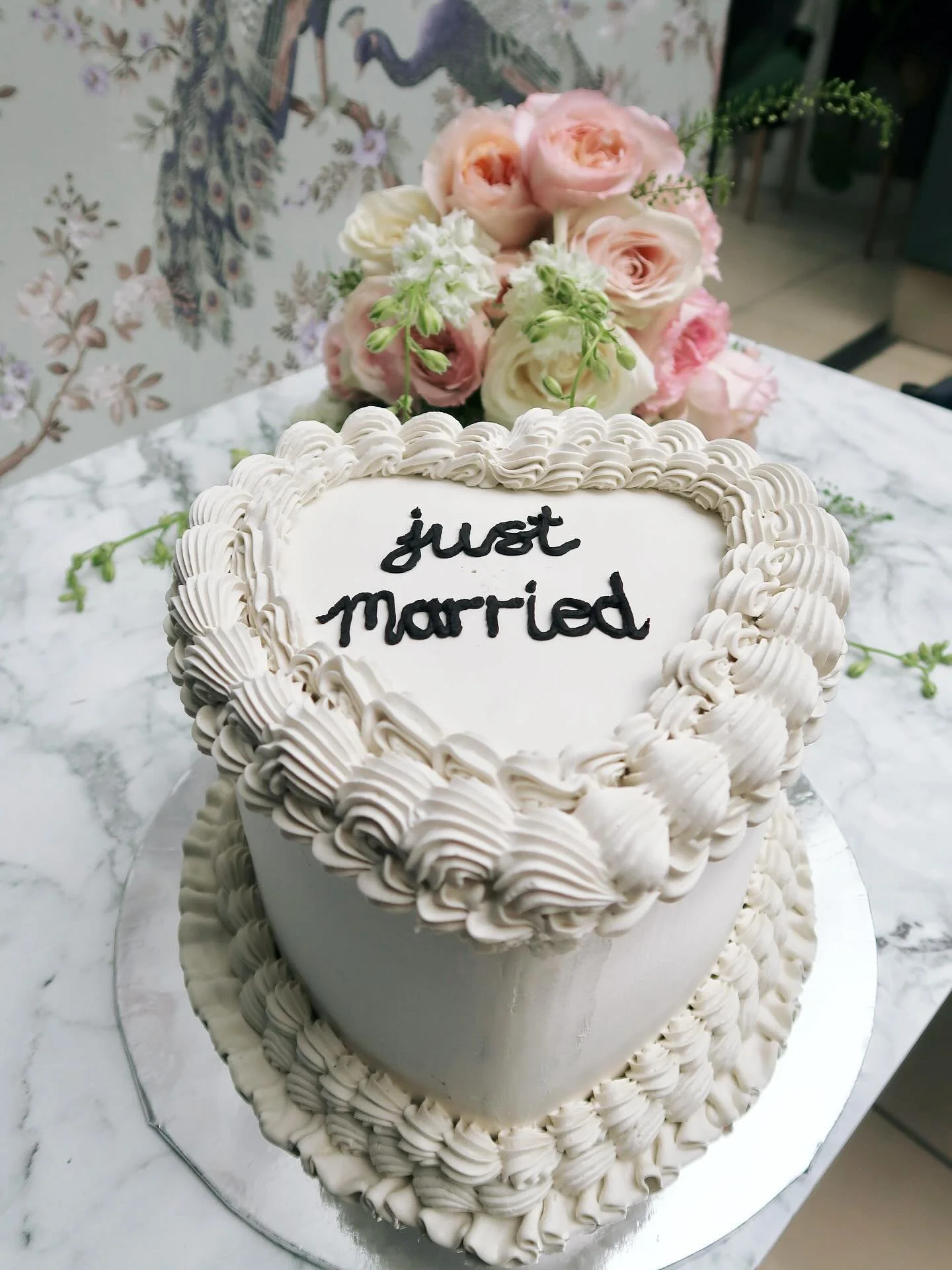 #justmarried #wedding #cake #redvelvet