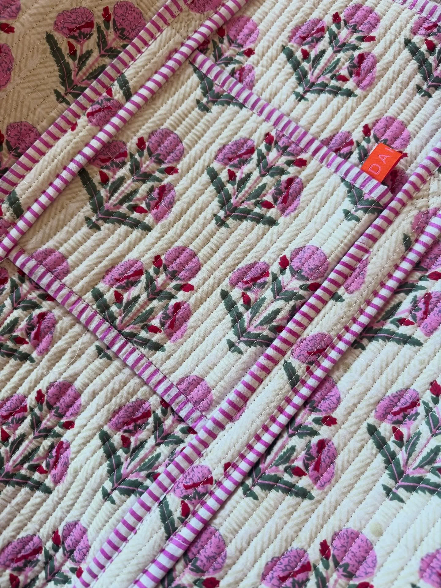 Gorgeous work / weekend bags from the lovely @dahlia_norfolk 🌷🦋🌱☀️

From our very own North Norfolk coast, their bags are incredibly spacious and beautifully made! Perfect for carrying our multiple items around as social workers (I always ensured 