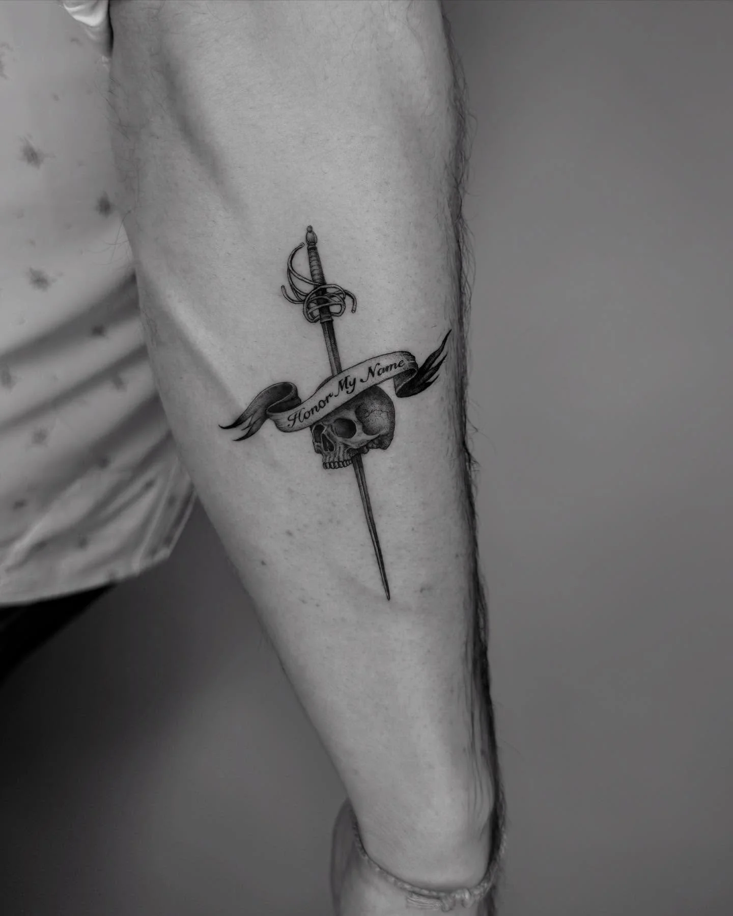 💀⚔️📜✨

#finelinetattoos #microrealism #tattooer