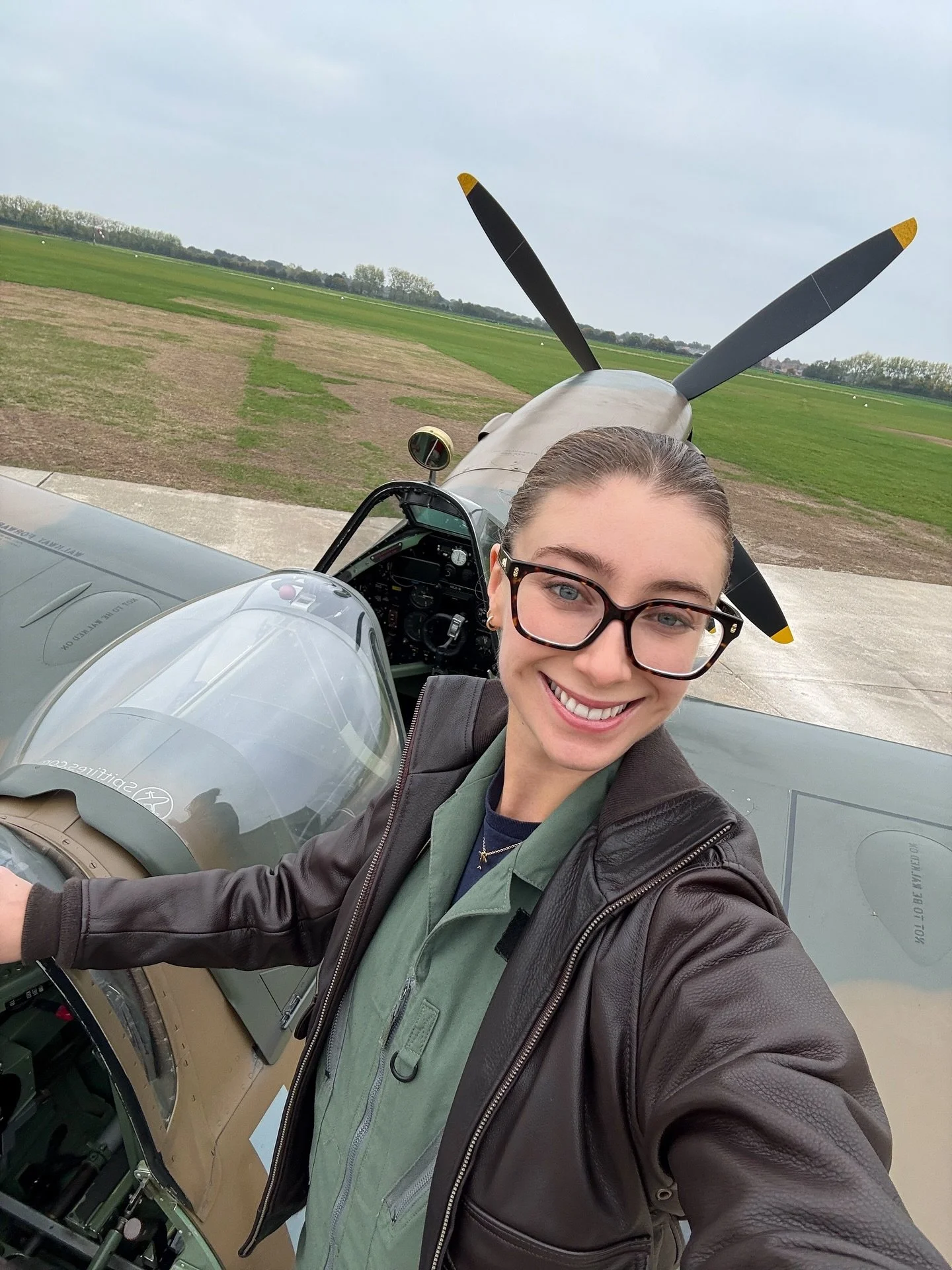 Another lovely day at glorious Goodwood ✨
#aviation #pilot #spitfire #aviation_lovers #womeninaviation