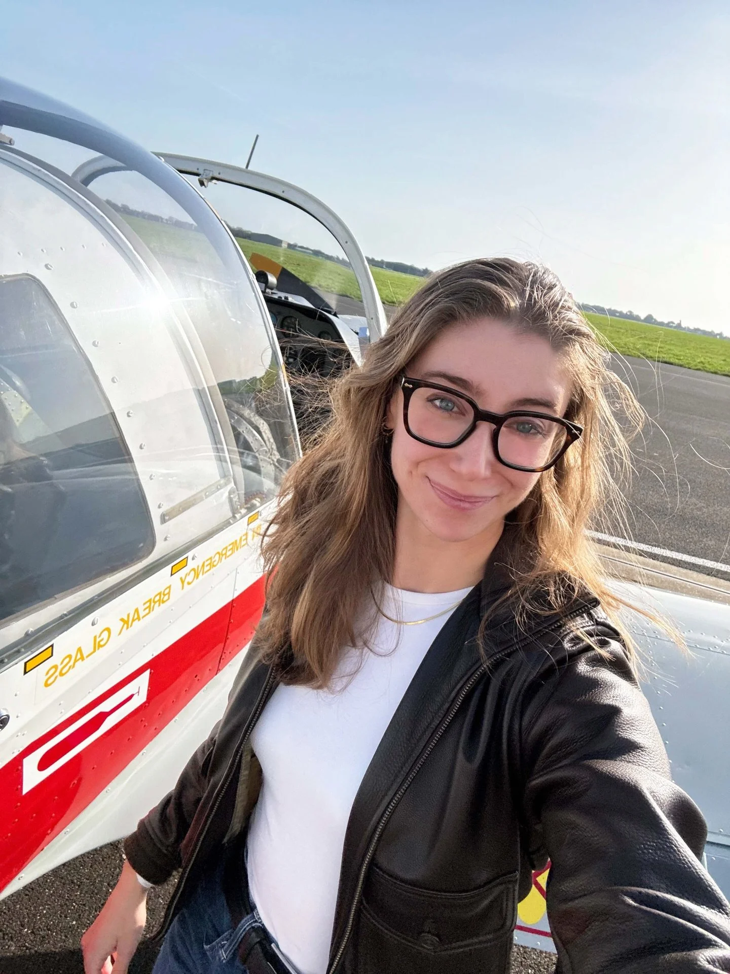 Soooo happy to get back in the air today! And what a gorgeous day for it! ✈️

#aviation #pilot #femalepilot #flighttraining #pilotview