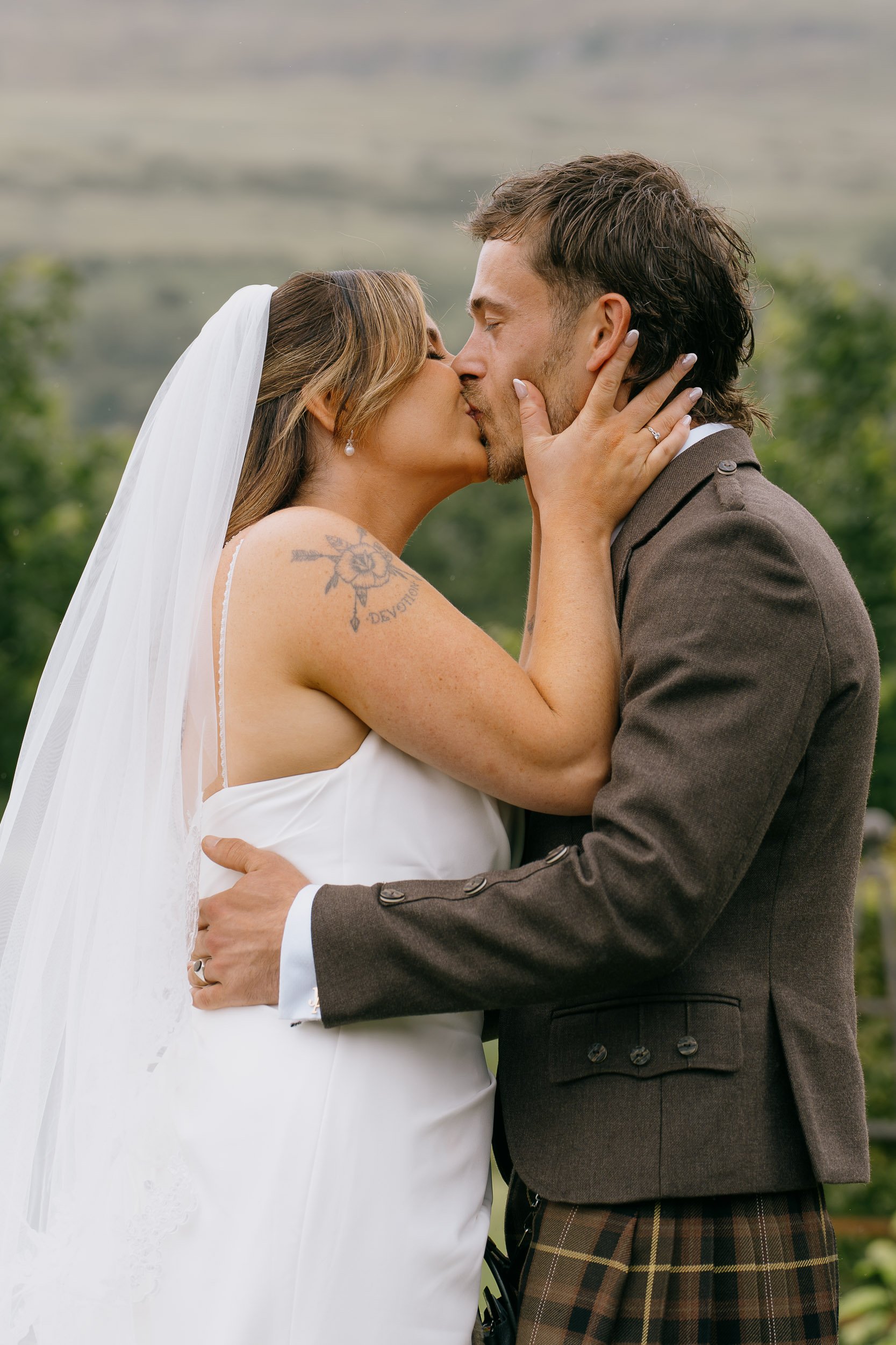 Amy and Josh Documentary Wedding-20.jpg