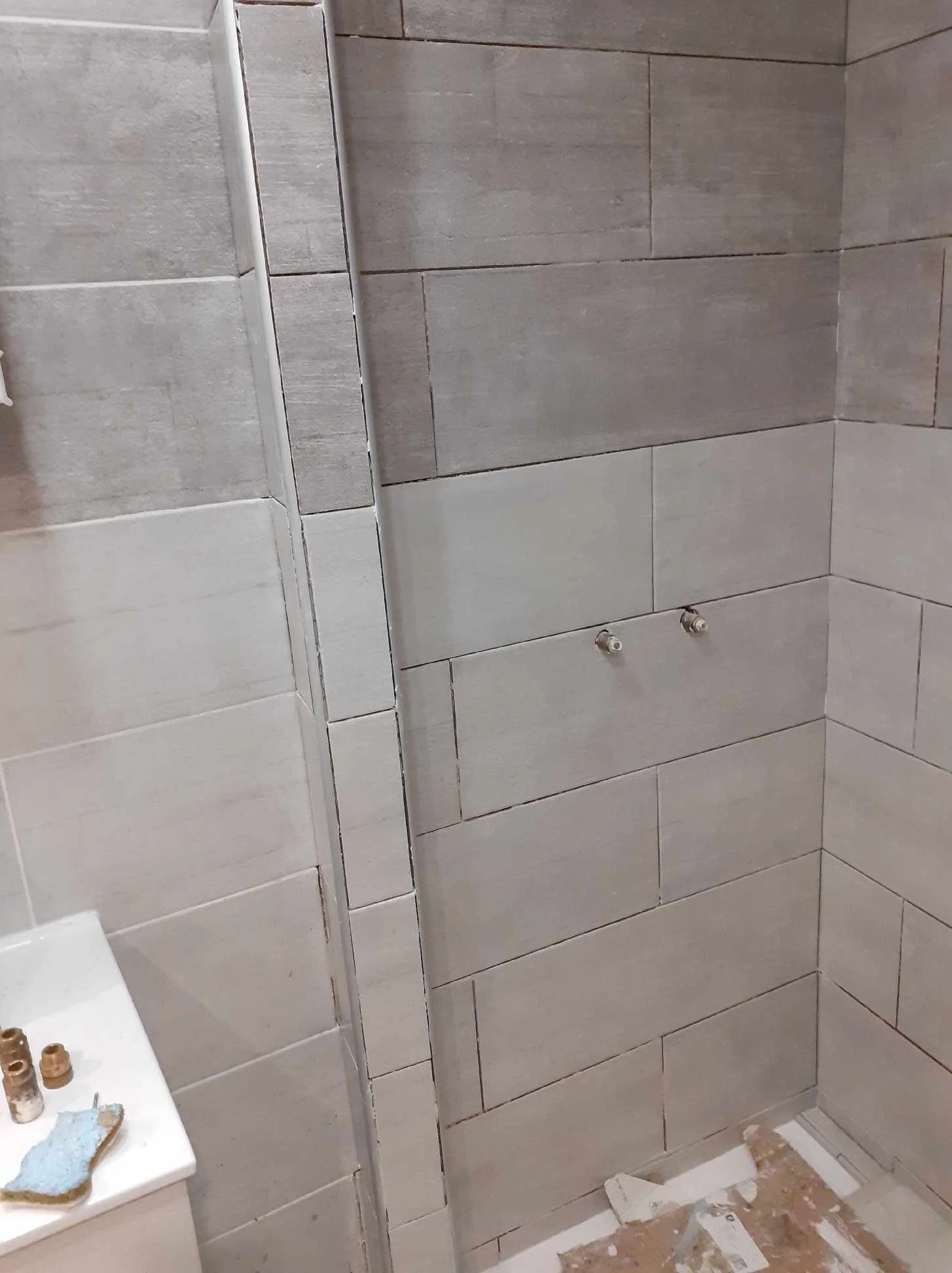 Chantier de plomberie à Lézignan-Corbières réalisé par Serge le Belge, artisan plombier (134).jpeg